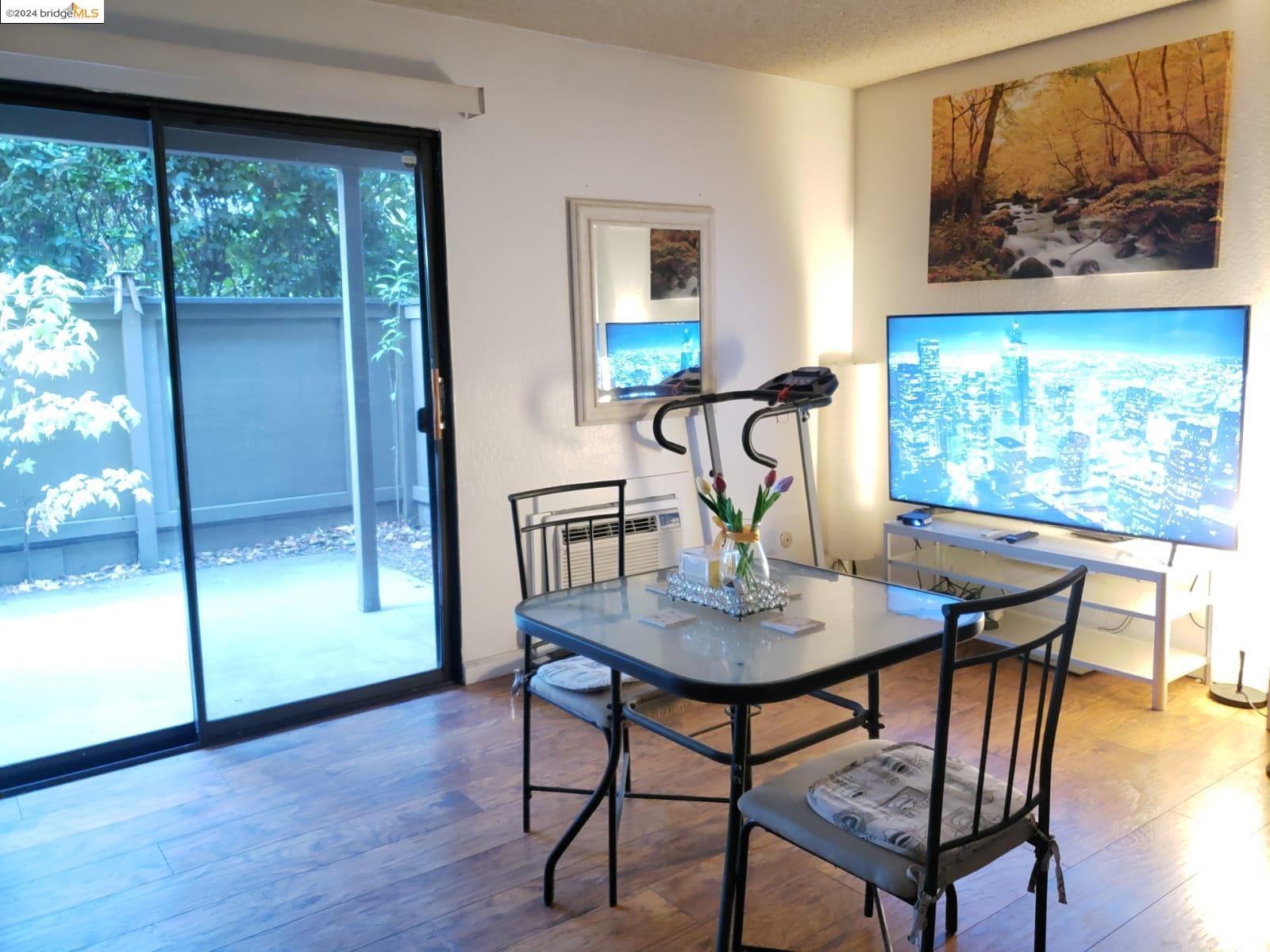 Detail Gallery Image 9 of 25 For 923 Fulton Ave #425,  Sacramento,  CA 95825 - 1 Beds | 1 Baths