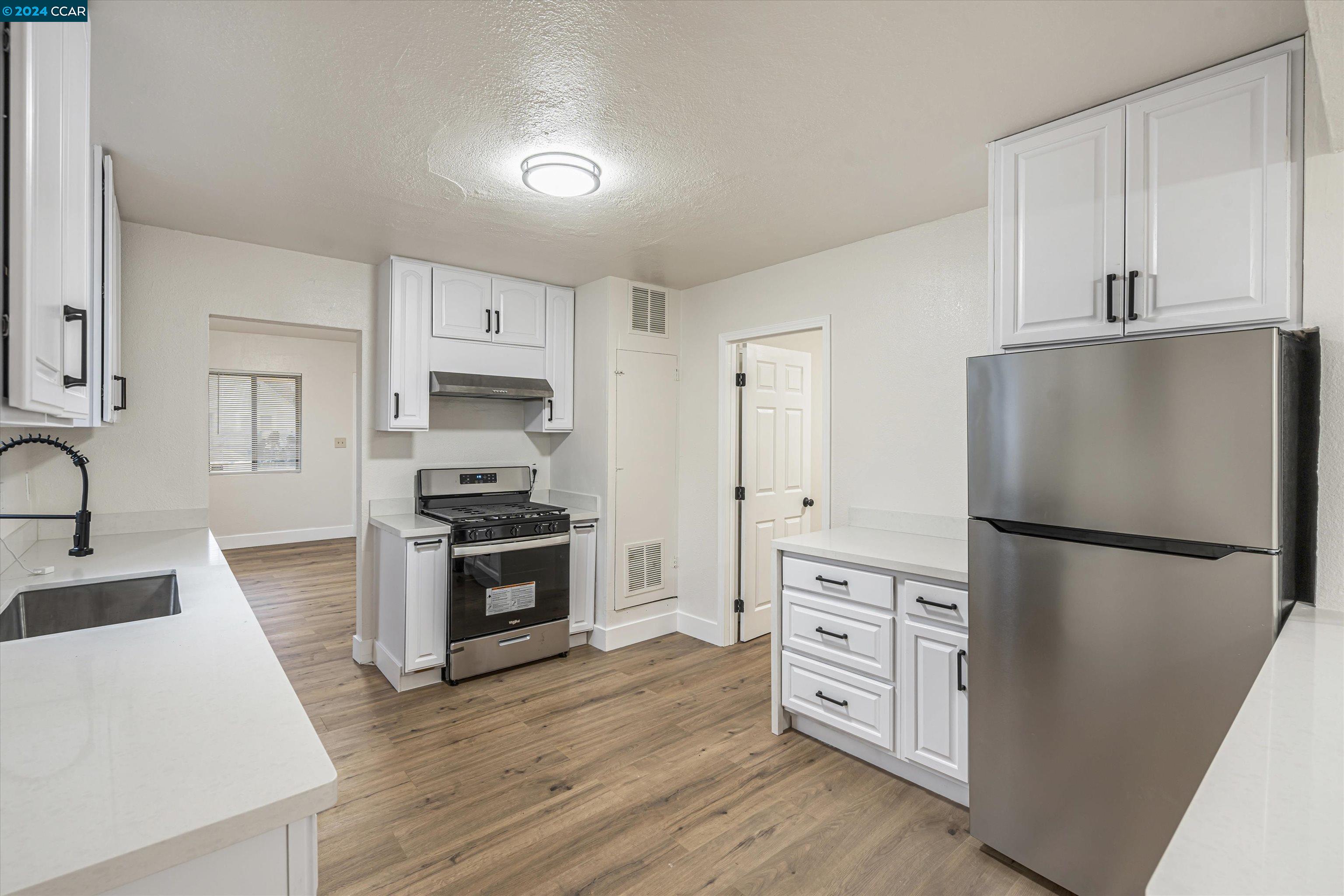 Detail Gallery Image 7 of 30 For 1720 Louisiana St, Vallejo,  CA 94590 - 4 Beds | 1 Baths