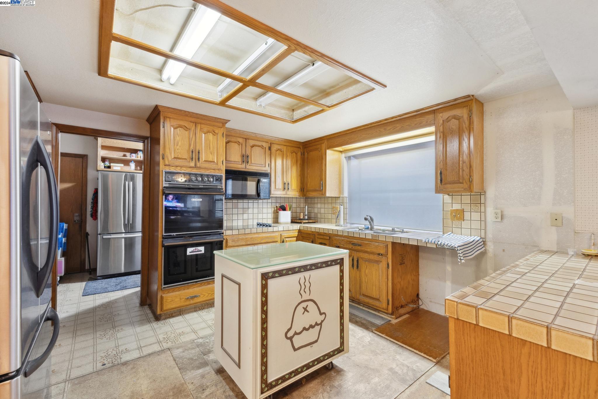 4141 Lombard Ave, Fremont, California 94536, 3 Bedrooms Bedrooms, 8 Rooms Rooms,2 BathroomsBathrooms,Residential,For Sale,4141 Lombard Ave,41080676