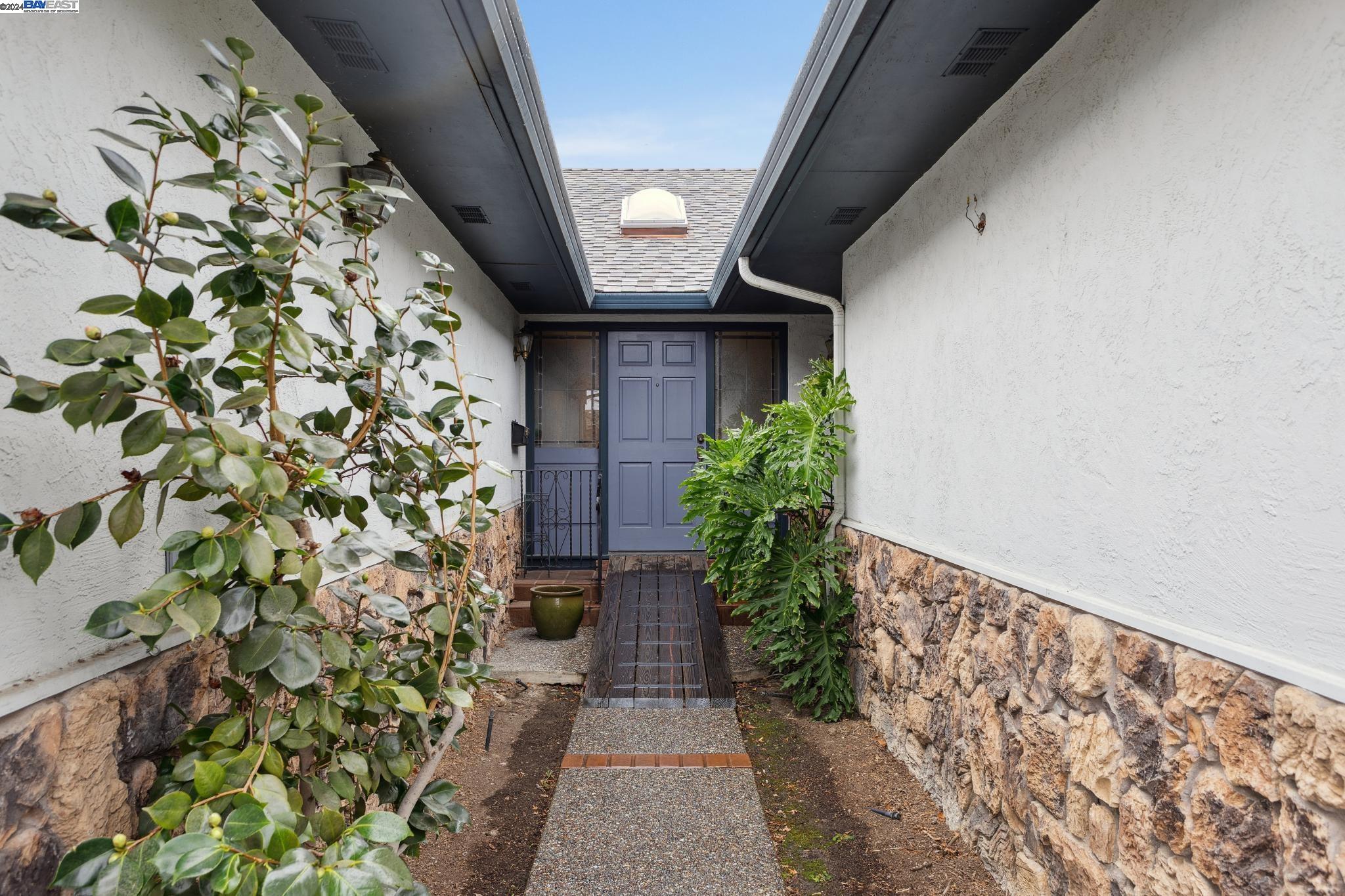 4141 Lombard Ave, Fremont, California 94536, 3 Bedrooms Bedrooms, 8 Rooms Rooms,2 BathroomsBathrooms,Residential,For Sale,4141 Lombard Ave,41080676