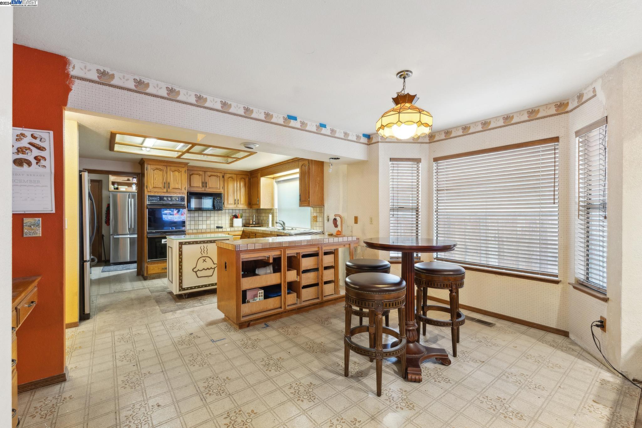 4141 Lombard Ave, Fremont, California 94536, 3 Bedrooms Bedrooms, 8 Rooms Rooms,2 BathroomsBathrooms,Residential,For Sale,4141 Lombard Ave,41080676