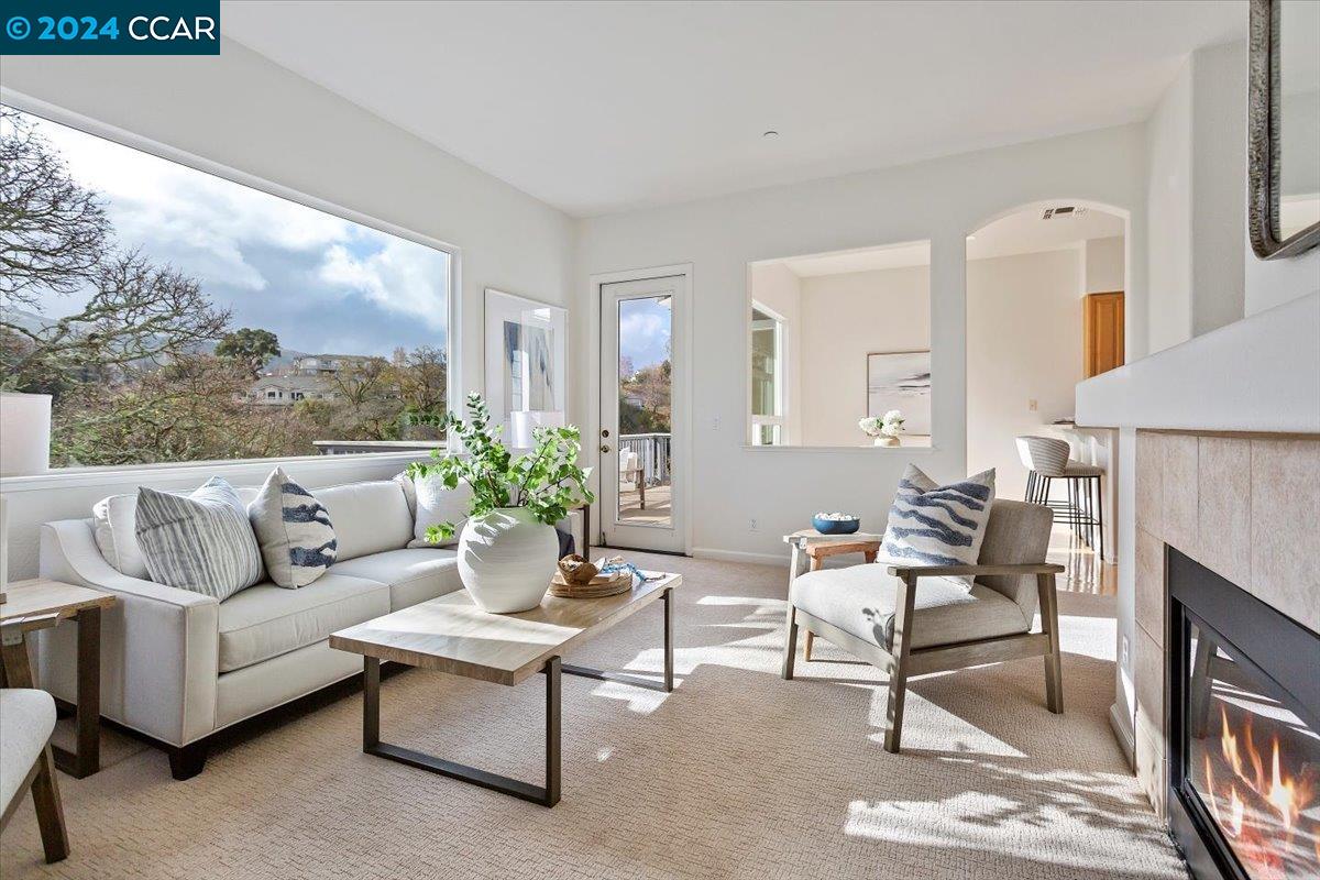 Photo #2: 41080698 Listing 