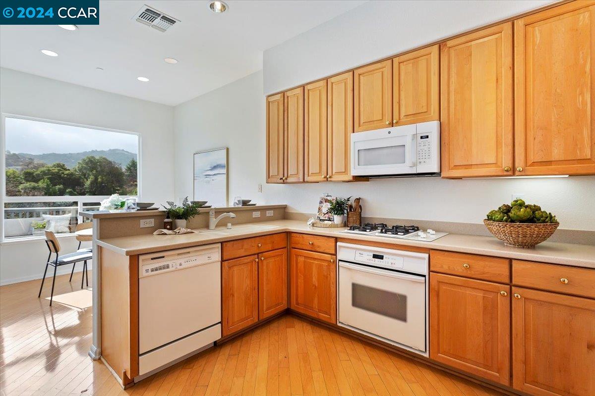 Photo #6: 41080698 Listing 