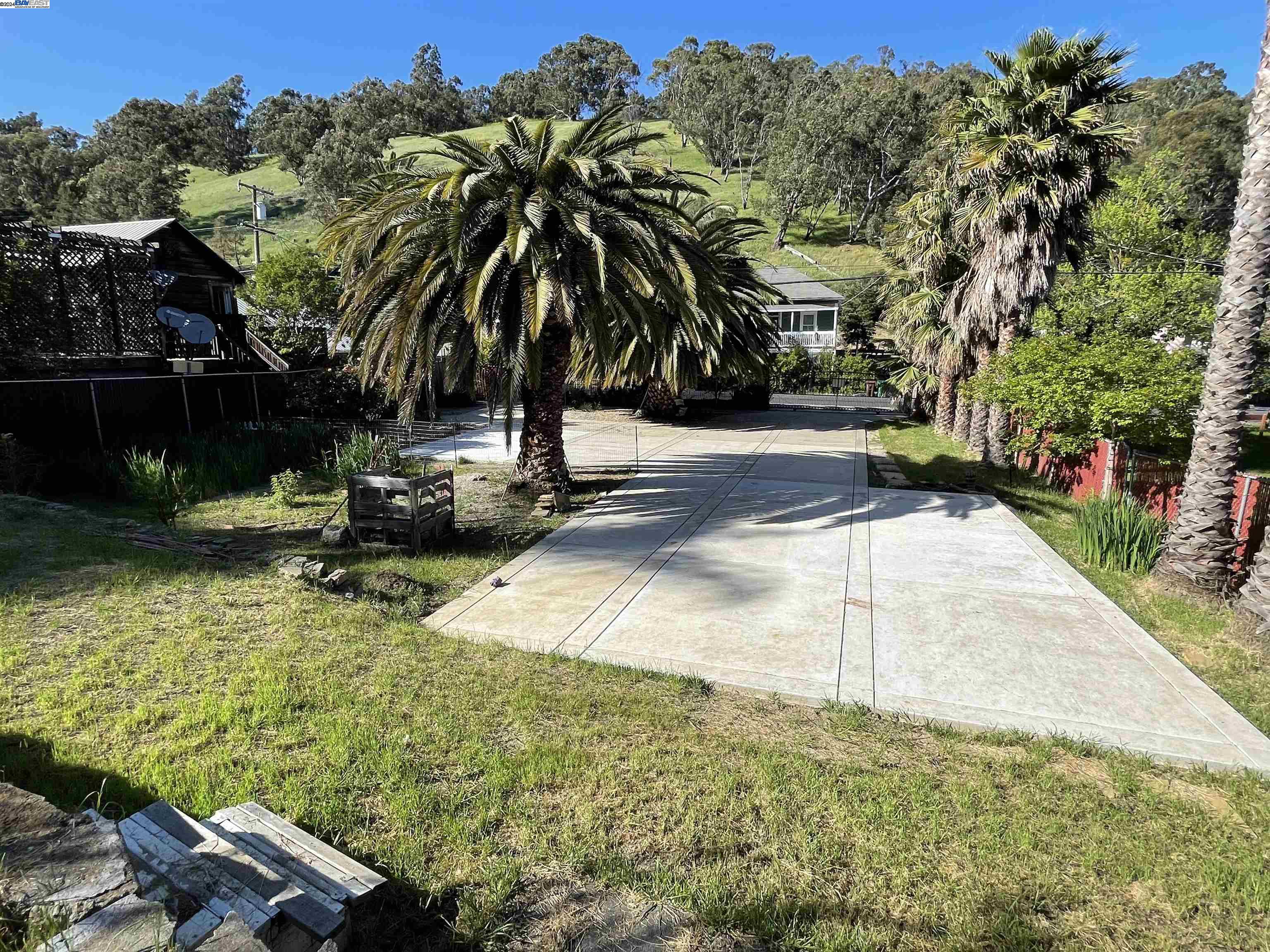 Detail Gallery Image 8 of 11 For 109 Canyon Lake Dr, Port Costa,  CA 94569 - – Beds | – Baths