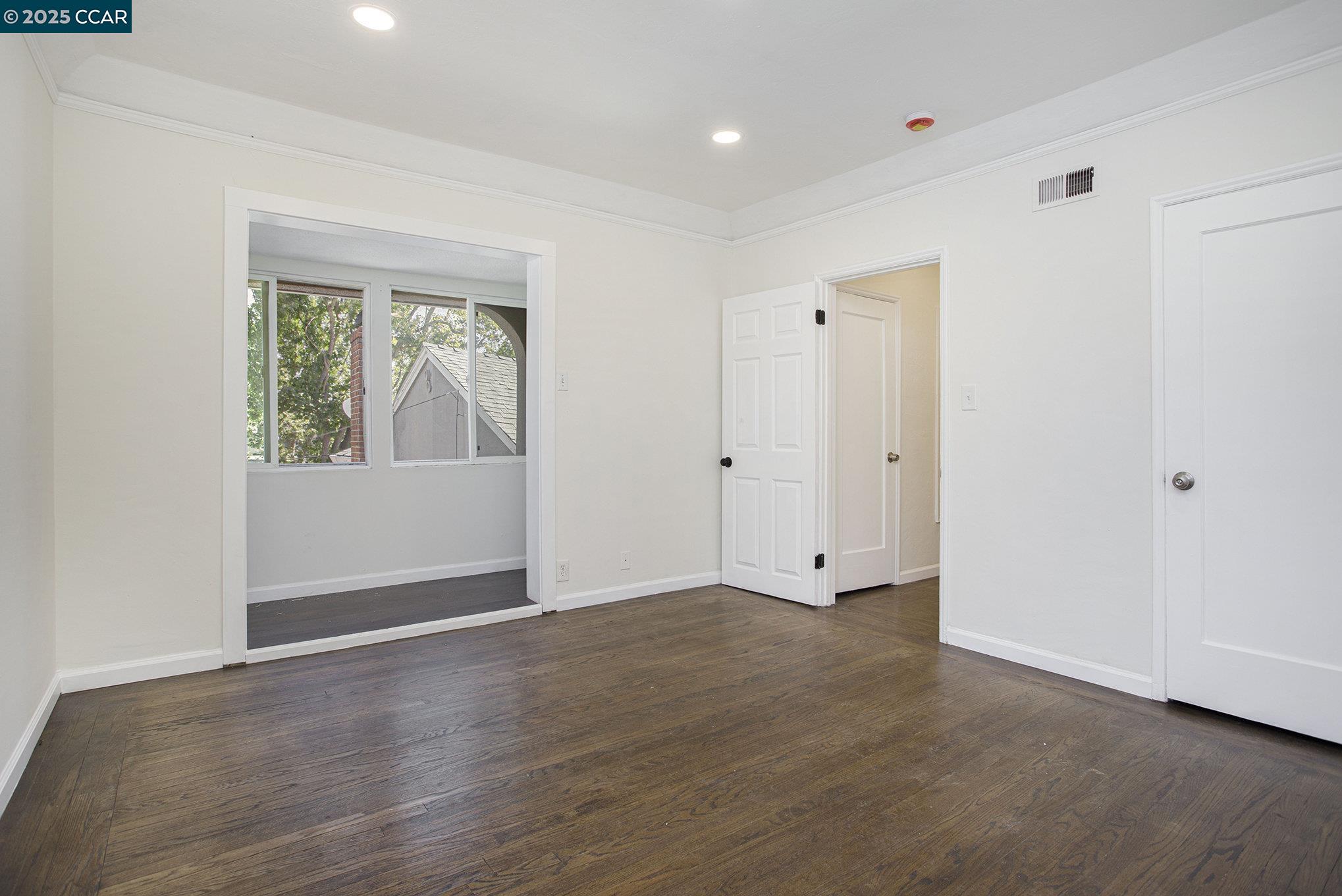 Detail Gallery Image 22 of 33 For 532 Central Ave, Pittsburg,  CA 94565 - 4 Beds | 2 Baths