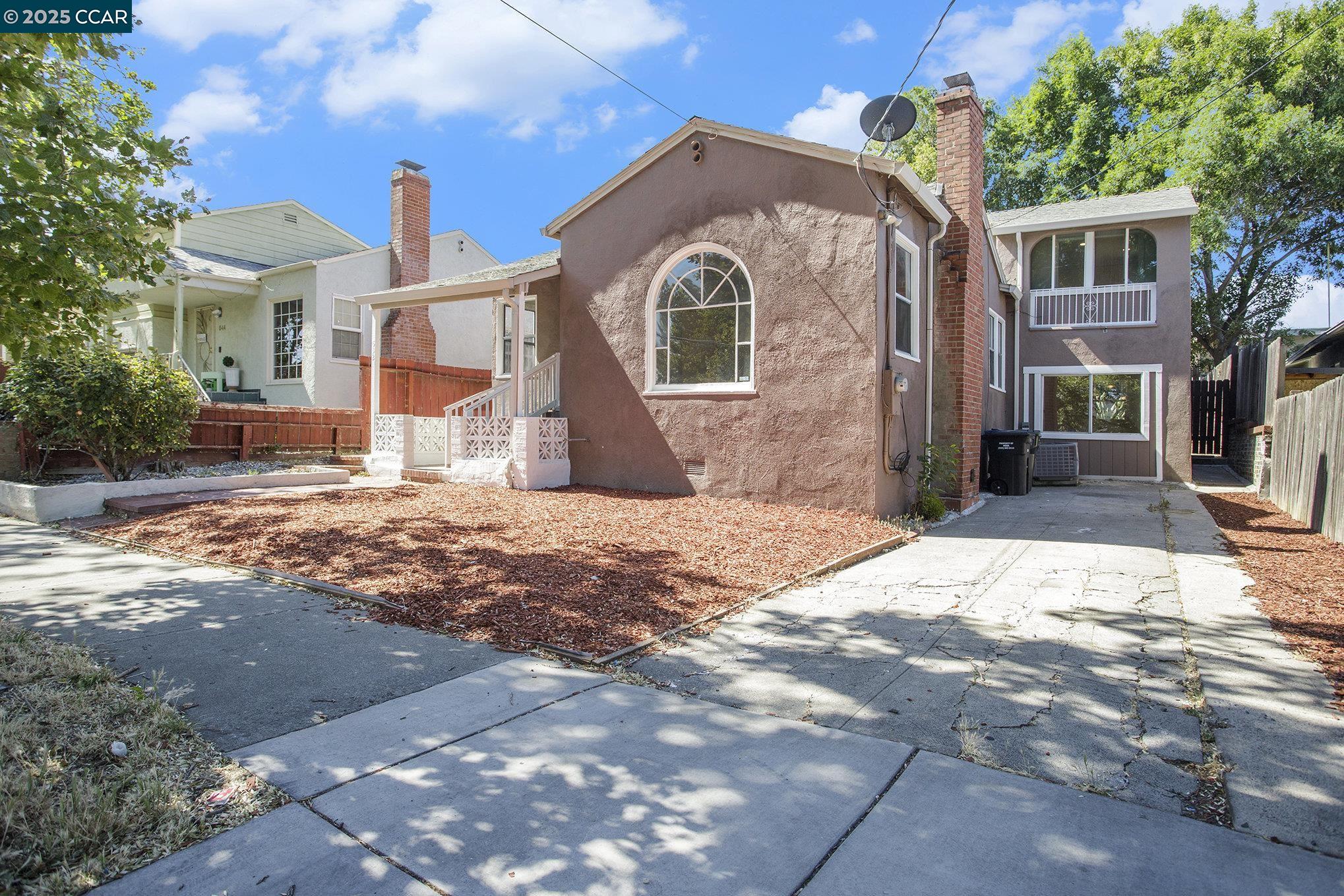 Detail Gallery Image 8 of 33 For 532 Central Ave, Pittsburg,  CA 94565 - 4 Beds | 2 Baths