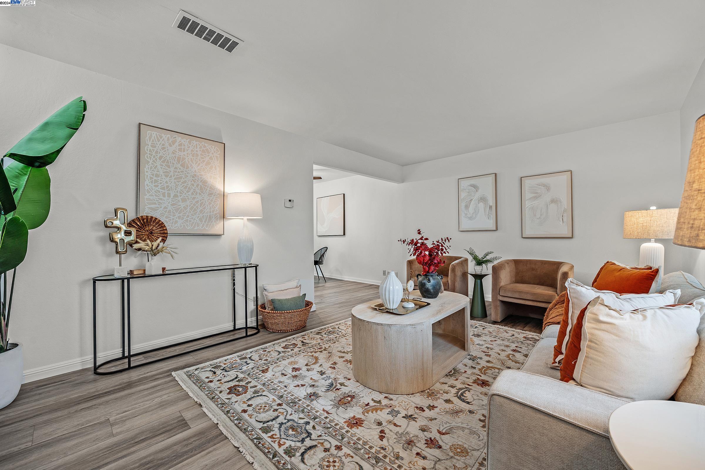 Photo #2: 41080787 Listing 