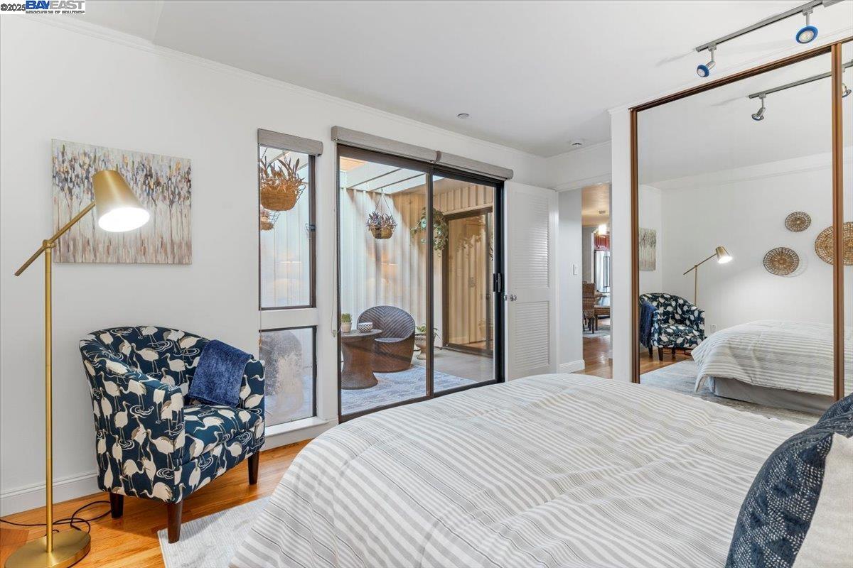 property-img