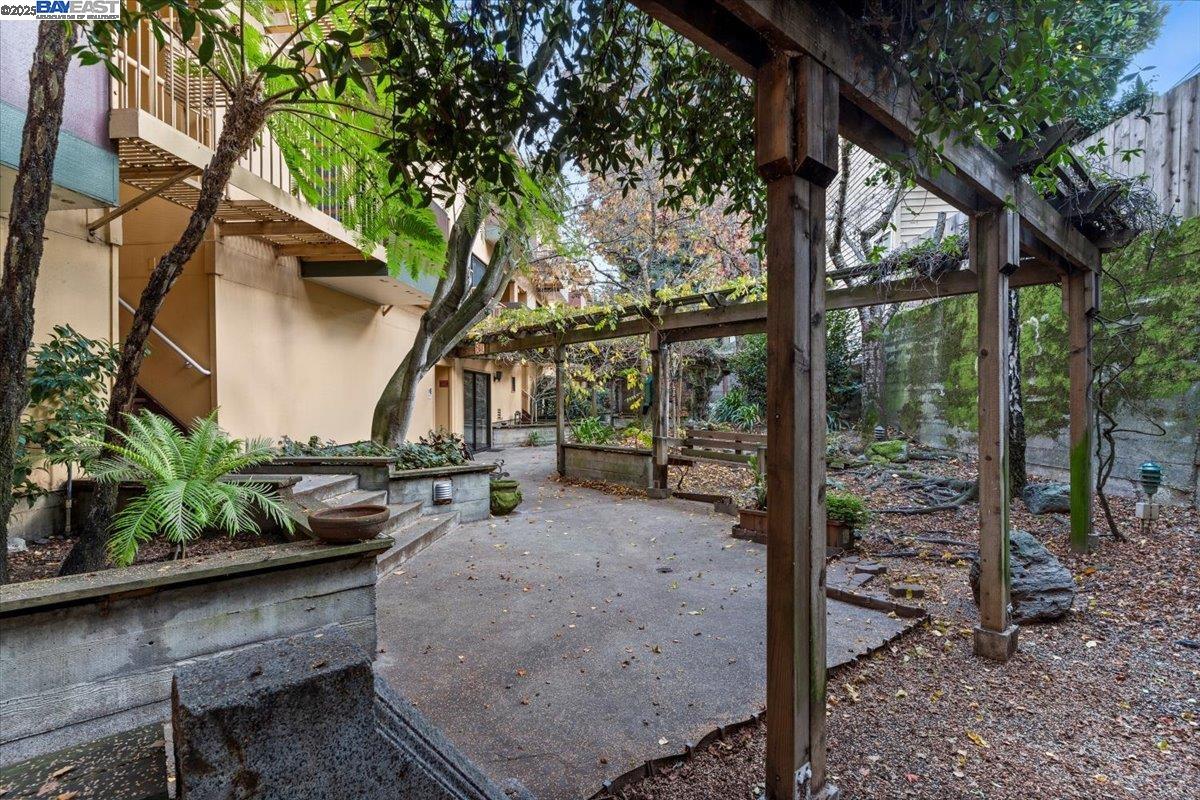 property-img