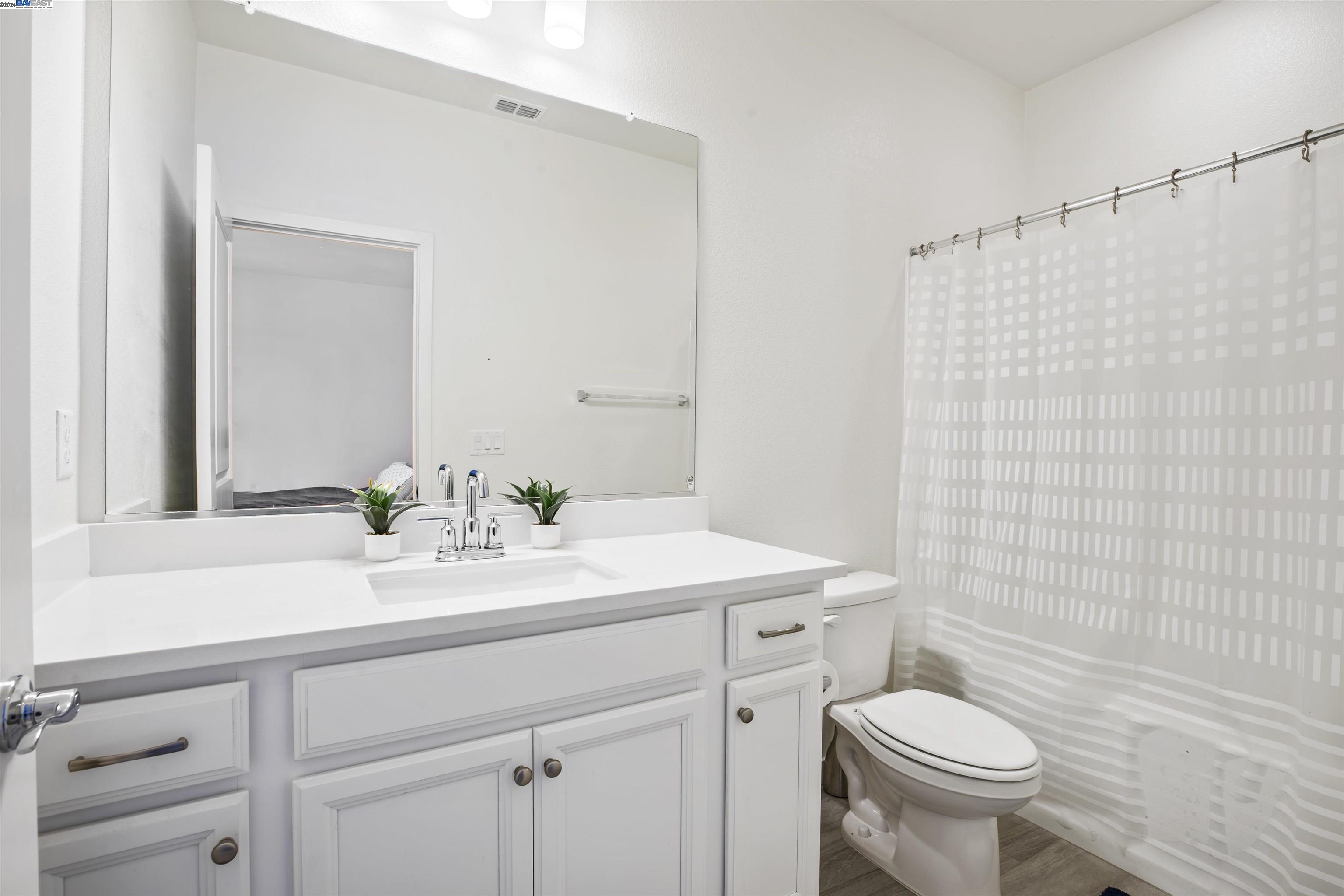 Detail Gallery Image 27 of 29 For 3062 Beaded Mist Walk, Sacramento,  CA 95833 - 3 Beds | 3/1 Baths