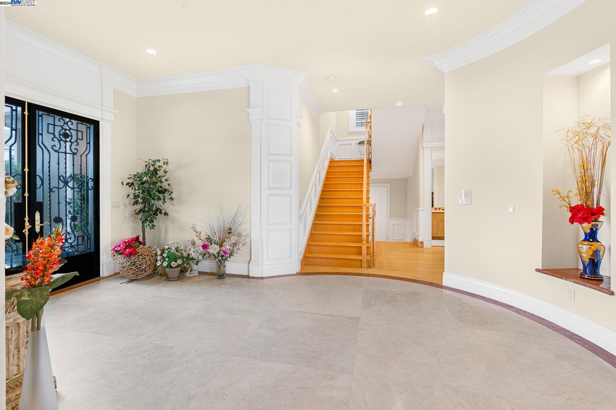 Detail Gallery Image 30 of 60 For 11 La Strada, Burlingame,  CA 94010 - 5 Beds | 4/1 Baths