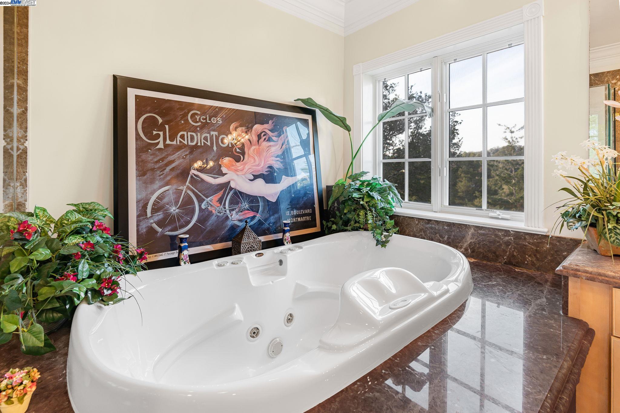Detail Gallery Image 38 of 60 For 11 La Strada, Burlingame,  CA 94010 - 5 Beds | 4/1 Baths