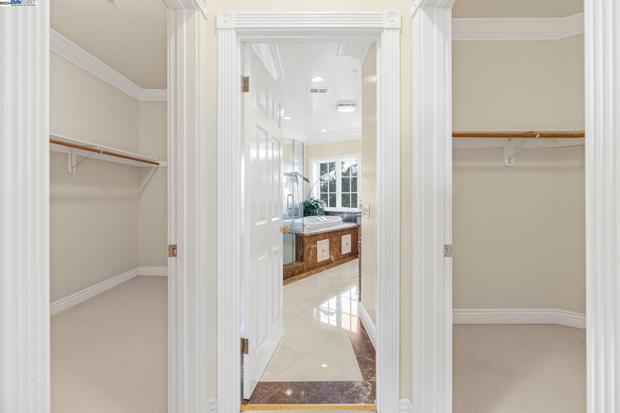 Detail Gallery Image 40 of 60 For 11 La Strada, Burlingame,  CA 94010 - 5 Beds | 4/1 Baths