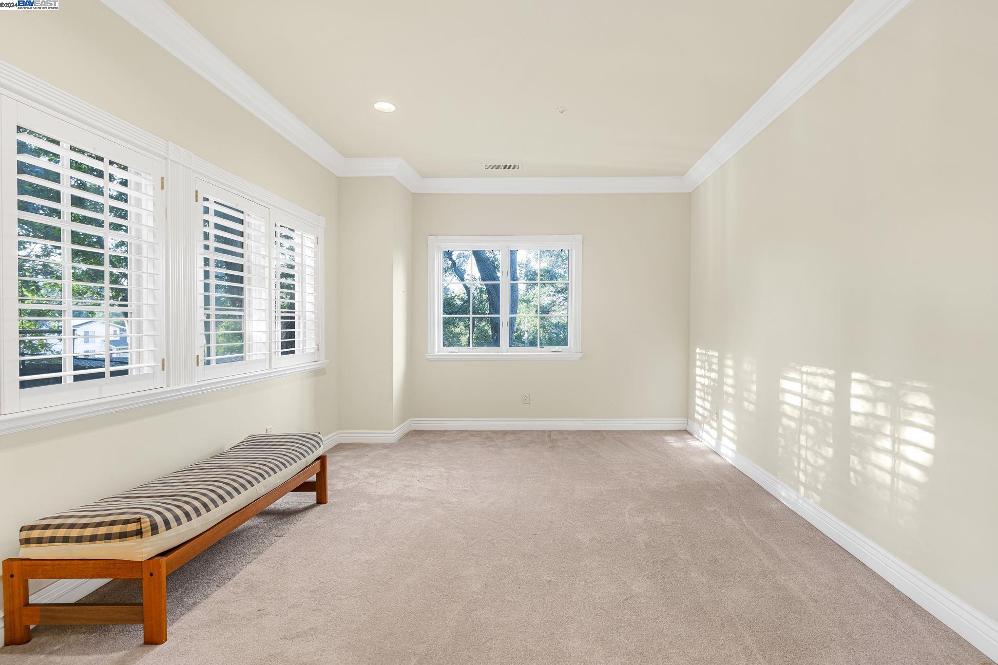 Detail Gallery Image 45 of 60 For 11 La Strada, Burlingame,  CA 94010 - 5 Beds | 4/1 Baths