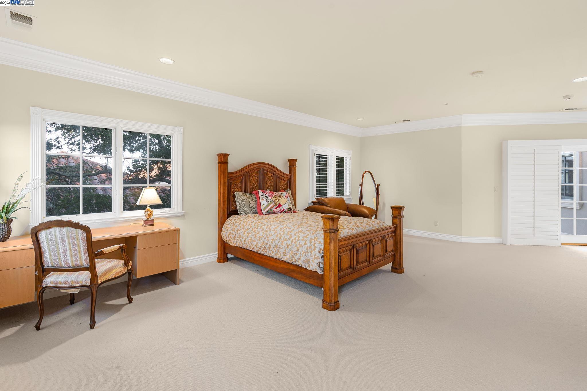 Detail Gallery Image 55 of 60 For 11 La Strada, Burlingame,  CA 94010 - 5 Beds | 4/1 Baths