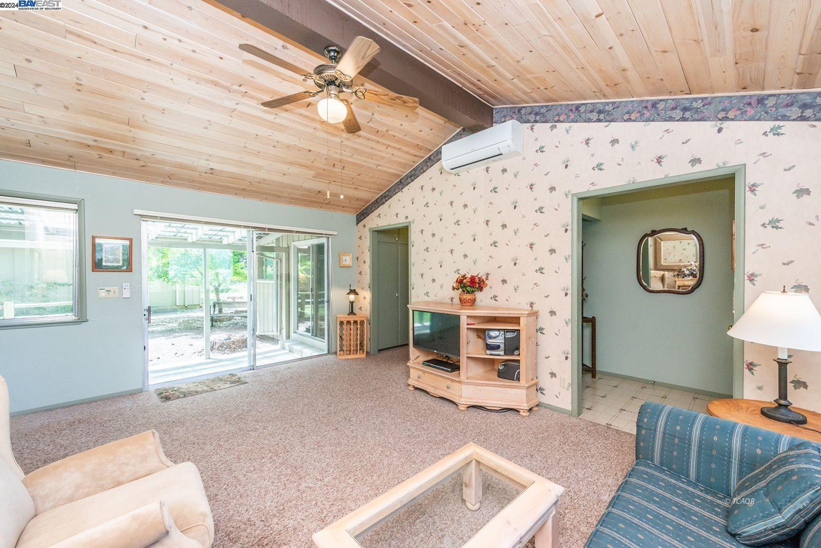 Detail Gallery Image 12 of 31 For 140 Lakeview Dr, Trinity Center,  CA 96091 - 2 Beds | 2 Baths