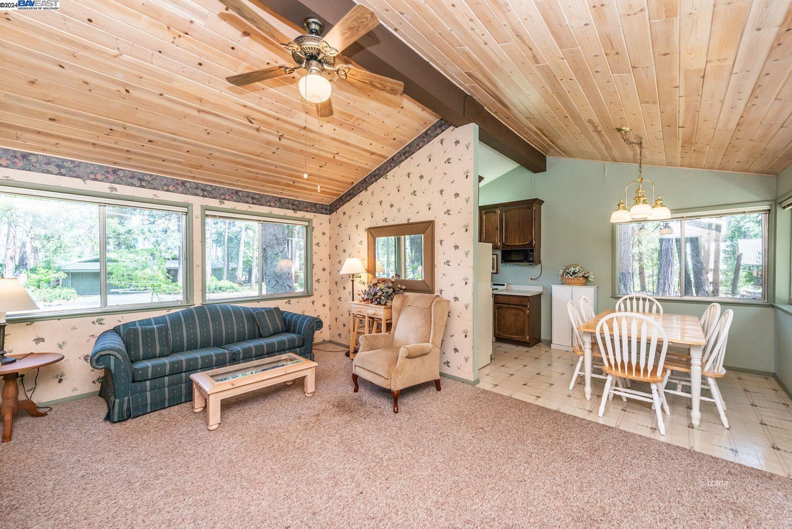 Detail Gallery Image 15 of 31 For 140 Lakeview Dr, Trinity Center,  CA 96091 - 2 Beds | 2 Baths