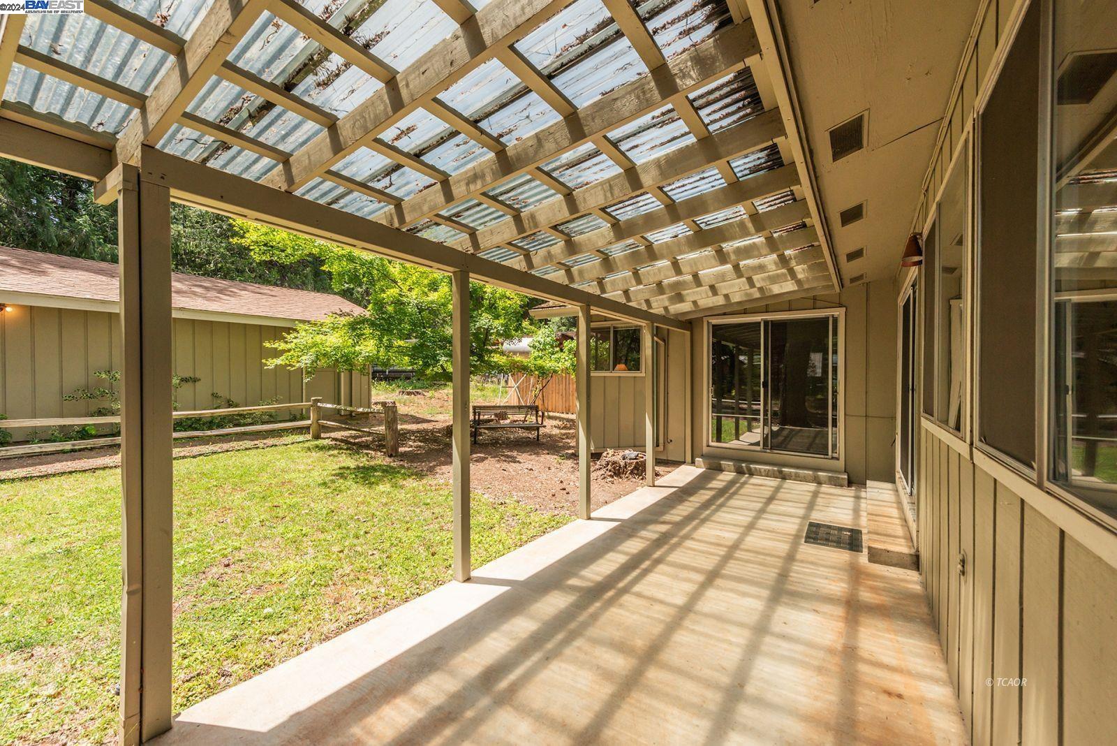 Detail Gallery Image 30 of 31 For 140 Lakeview Dr, Trinity Center,  CA 96091 - 2 Beds | 2 Baths