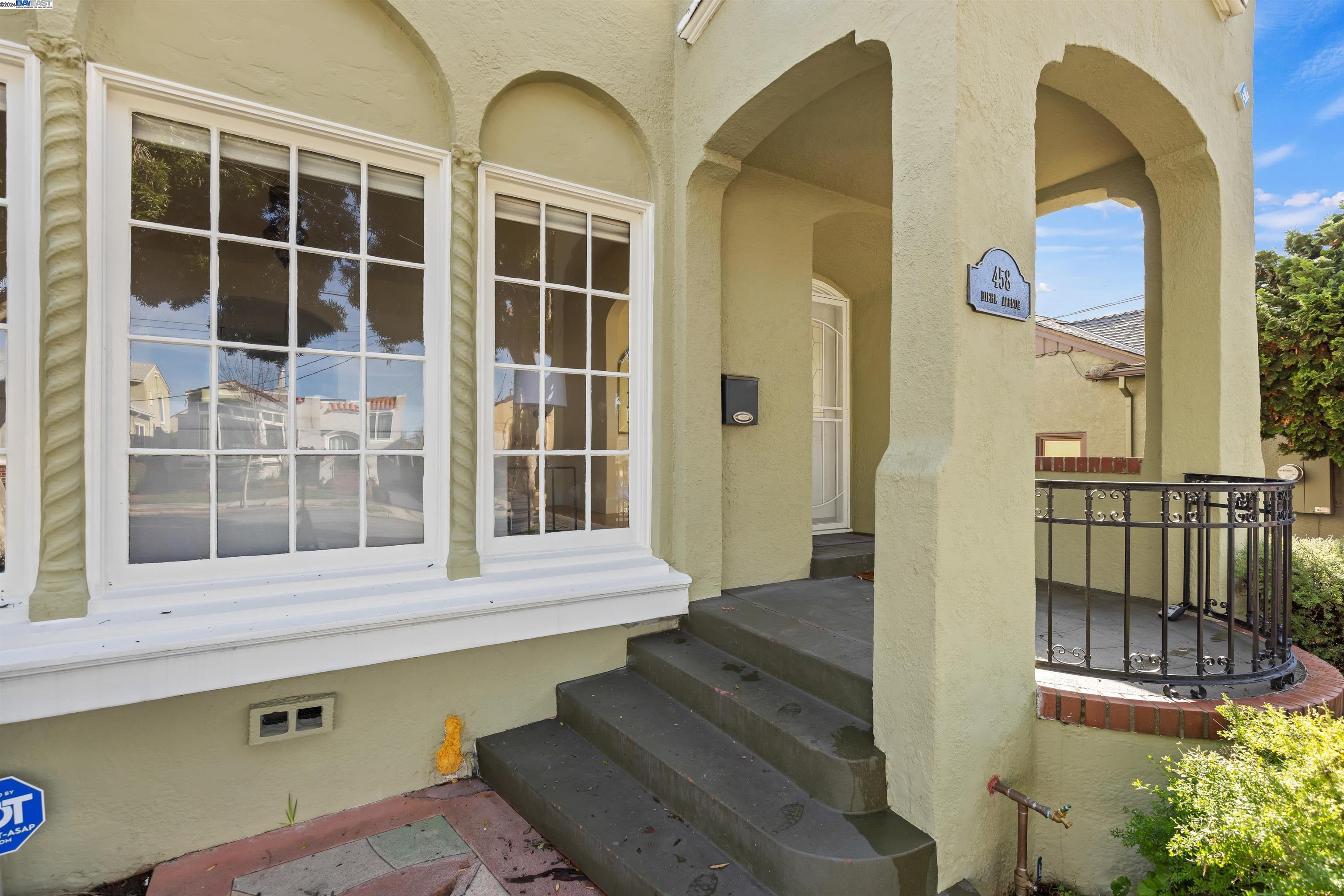 Detail Gallery Image 3 of 34 For 458 Diehl Ave, San Leandro,  CA 94577 - 3 Beds | 2 Baths