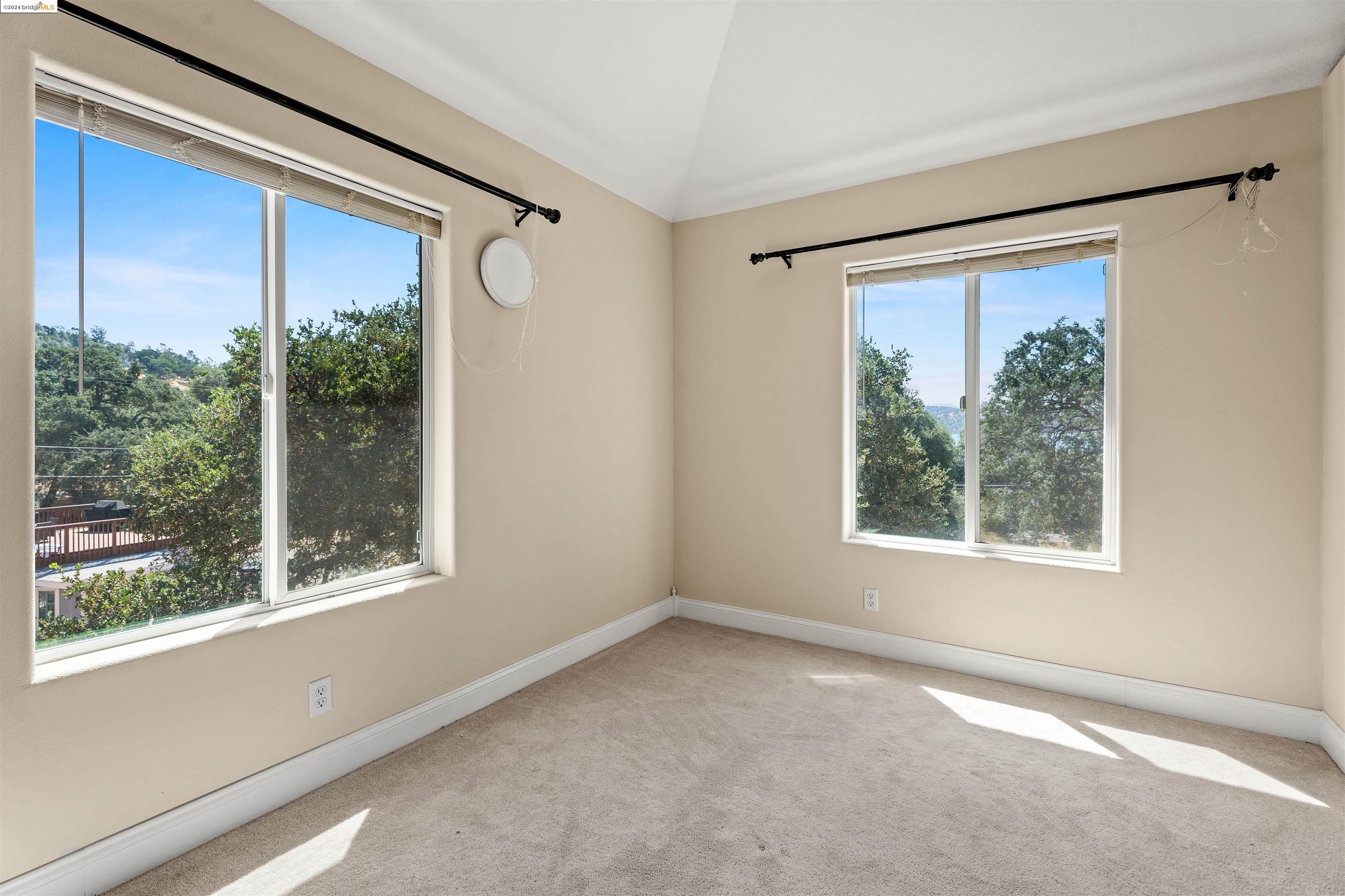 Detail Gallery Image 11 of 42 For 10458 Chatten Ct, Clearlake Oaks,  CA 95423 - 3 Beds | 2 Baths