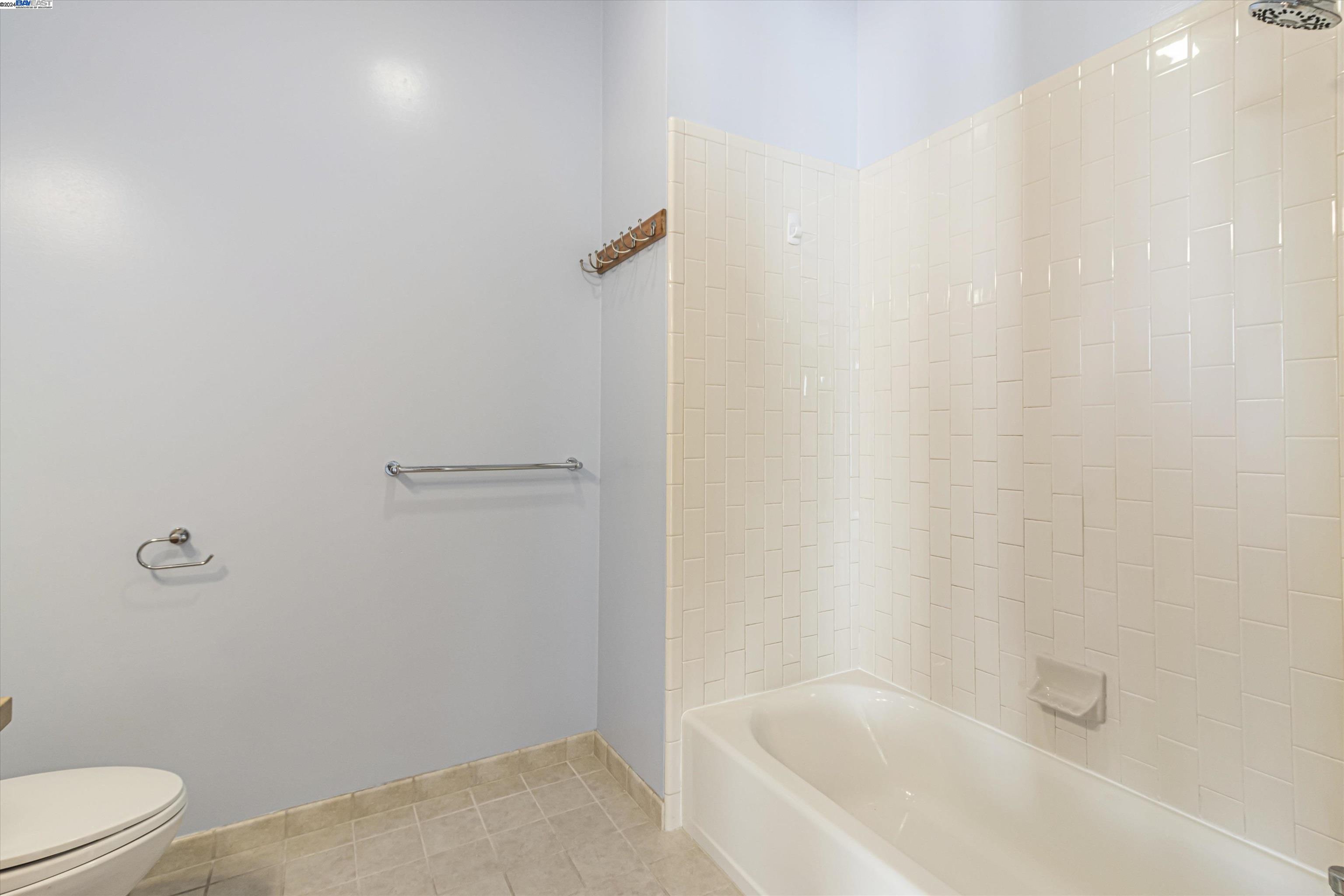 1020 Jackson St # 302, Oakland, California 94607, 1 Bedroom Bedrooms, 3 Rooms Rooms,1 BathroomBathrooms,Residential,For Sale,1020 Jackson St # 302,41080962