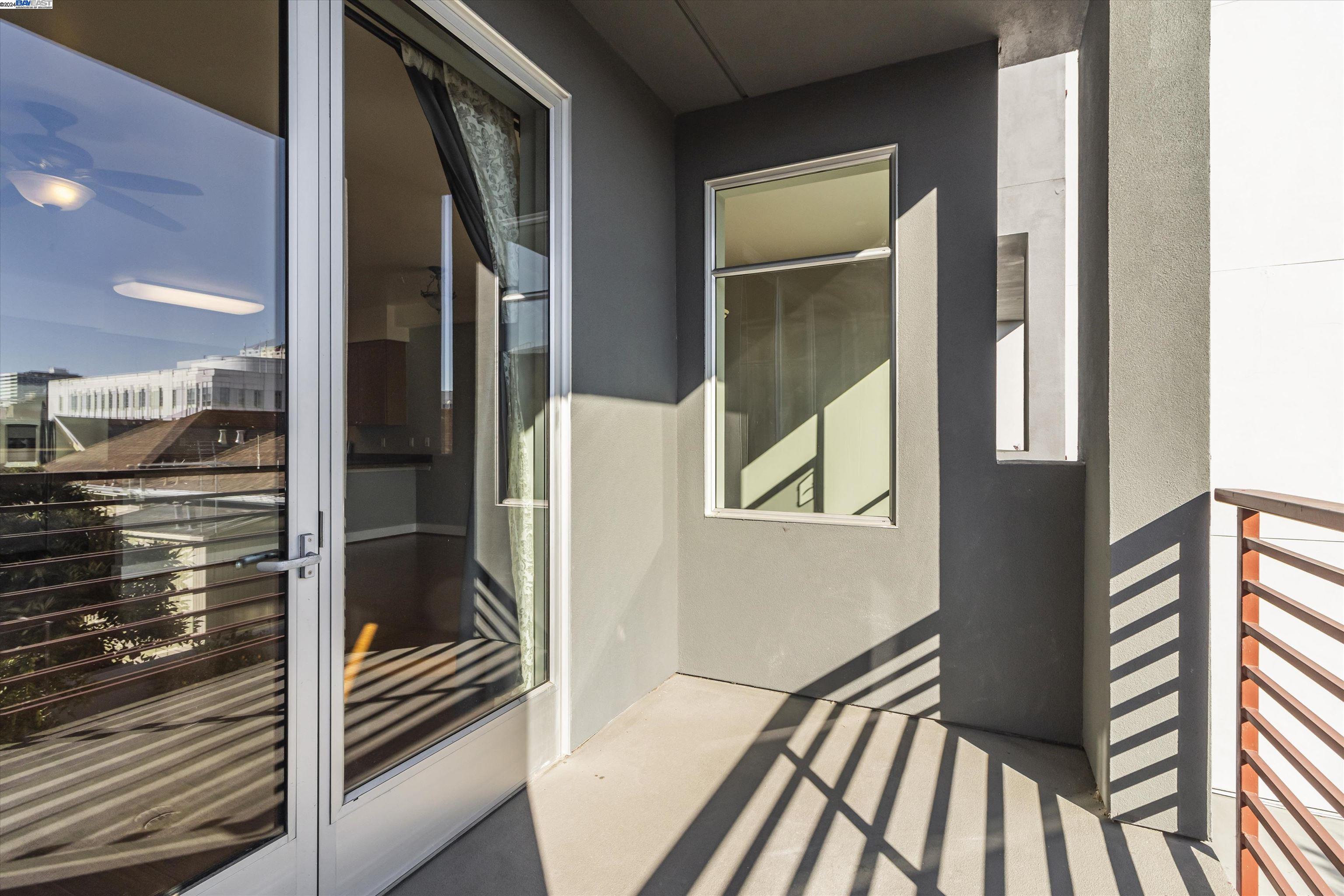 1020 Jackson St # 302, Oakland, California 94607, 1 Bedroom Bedrooms, 3 Rooms Rooms,1 BathroomBathrooms,Residential,For Sale,1020 Jackson St # 302,41080962