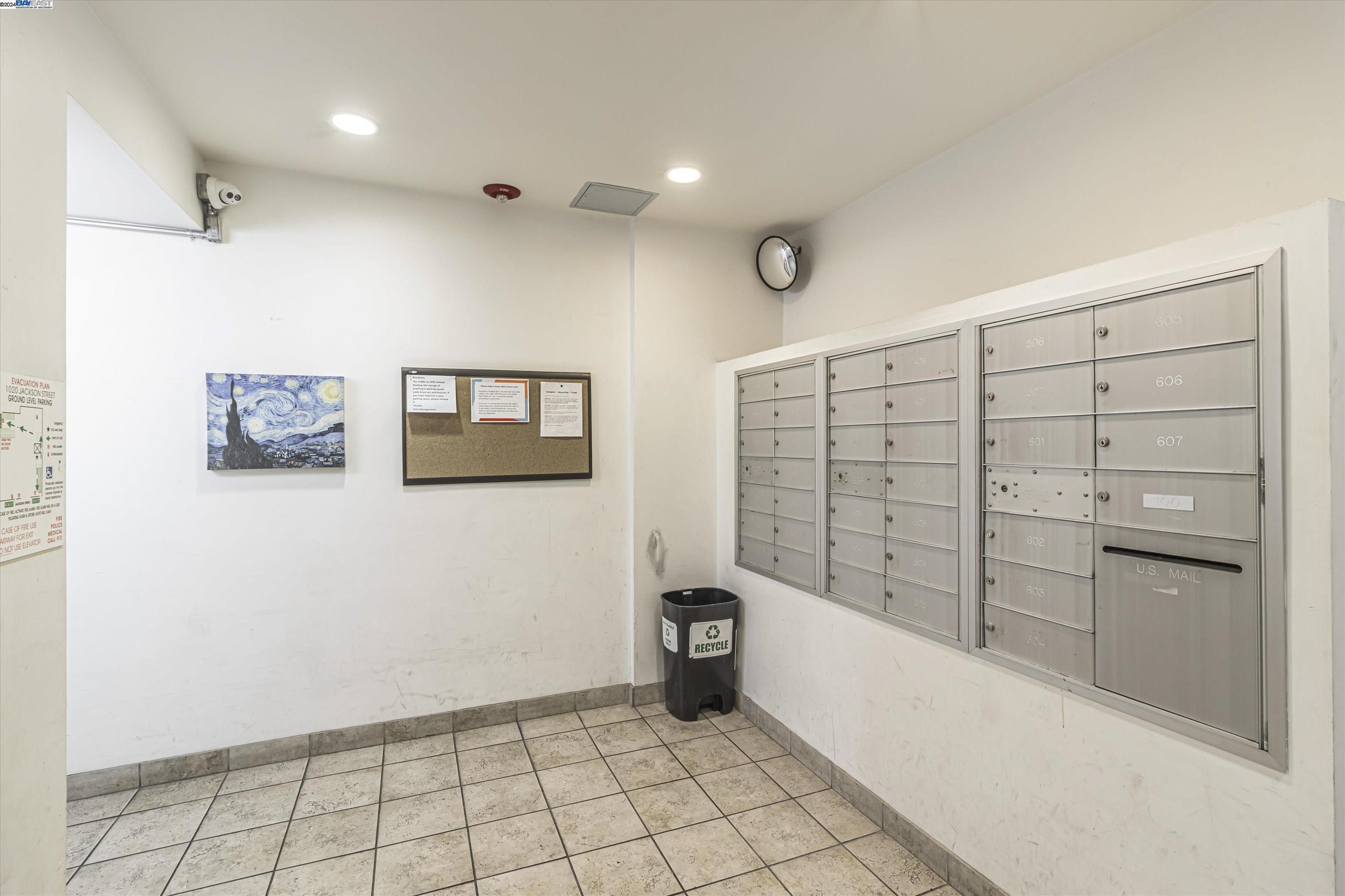 1020 Jackson St # 302, Oakland, California 94607, 1 Bedroom Bedrooms, 3 Rooms Rooms,1 BathroomBathrooms,Residential,For Sale,1020 Jackson St # 302,41080962
