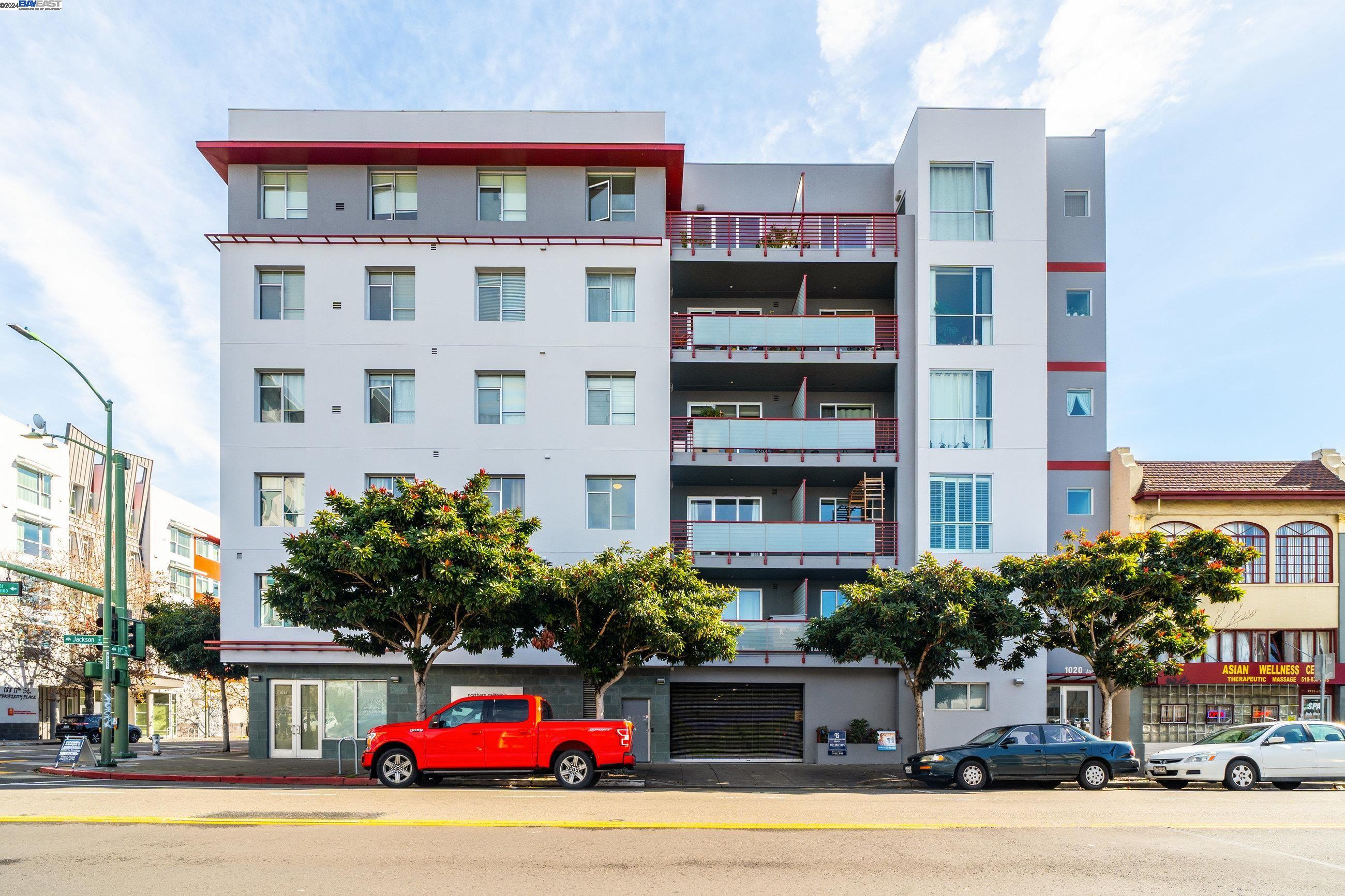 1020 Jackson St # 302, Oakland, California 94607, 1 Bedroom Bedrooms, 3 Rooms Rooms,1 BathroomBathrooms,Residential,For Sale,1020 Jackson St # 302,41080962