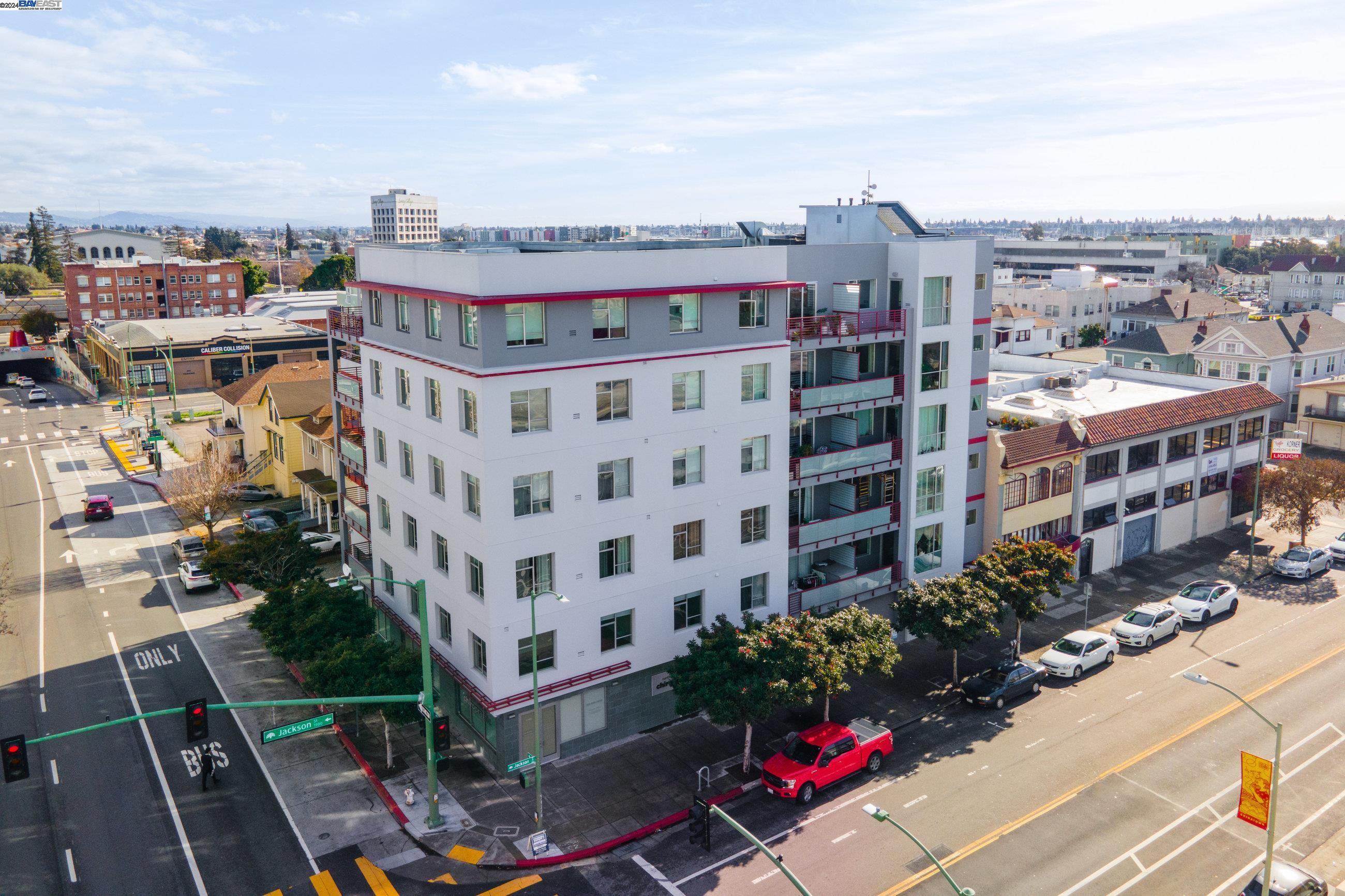 1020 Jackson St # 302, Oakland, California 94607, 1 Bedroom Bedrooms, 3 Rooms Rooms,1 BathroomBathrooms,Residential,For Sale,1020 Jackson St # 302,41080962