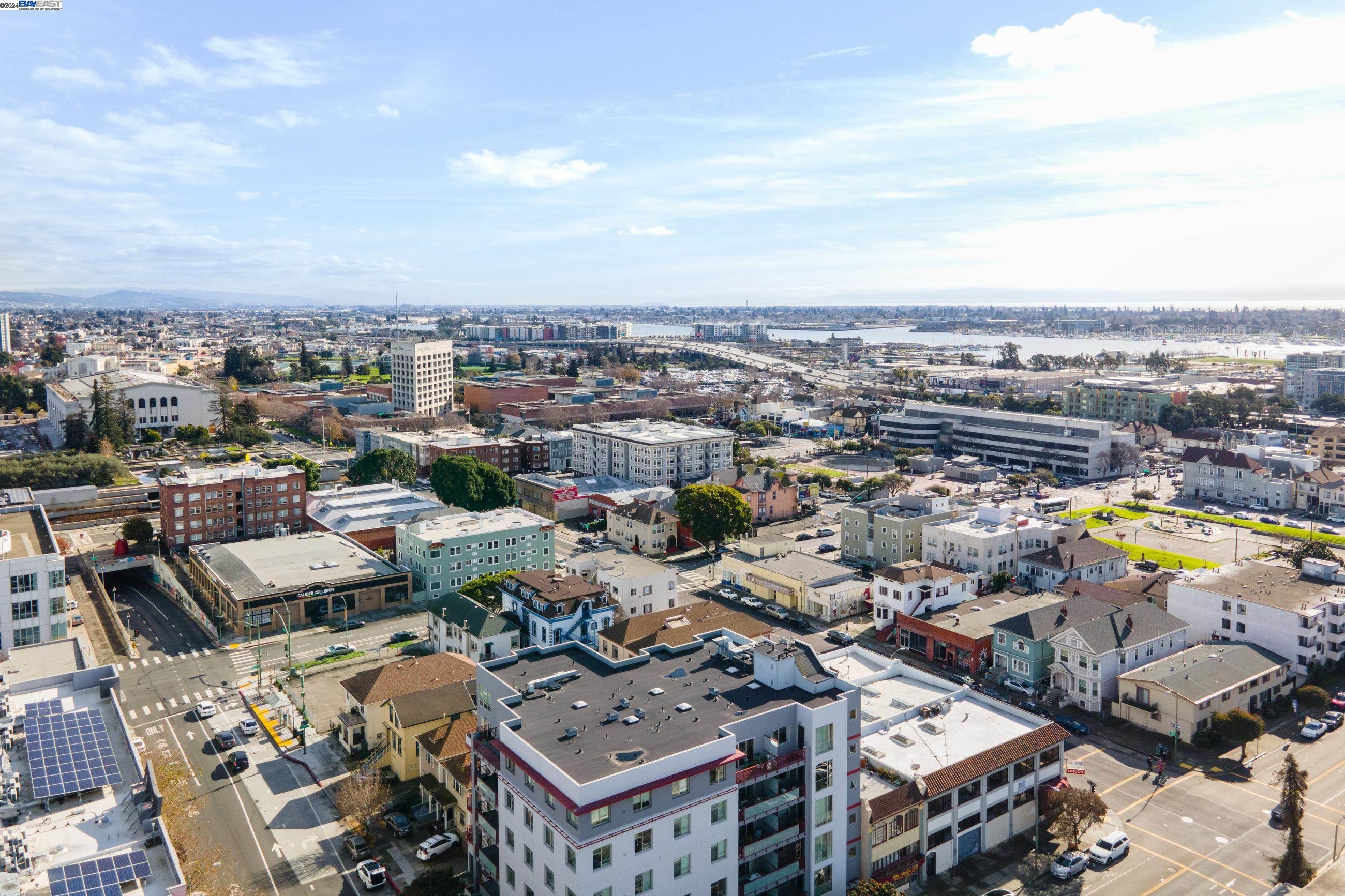 1020 Jackson St # 302, Oakland, California 94607, 1 Bedroom Bedrooms, 3 Rooms Rooms,1 BathroomBathrooms,Residential,For Sale,1020 Jackson St # 302,41080962