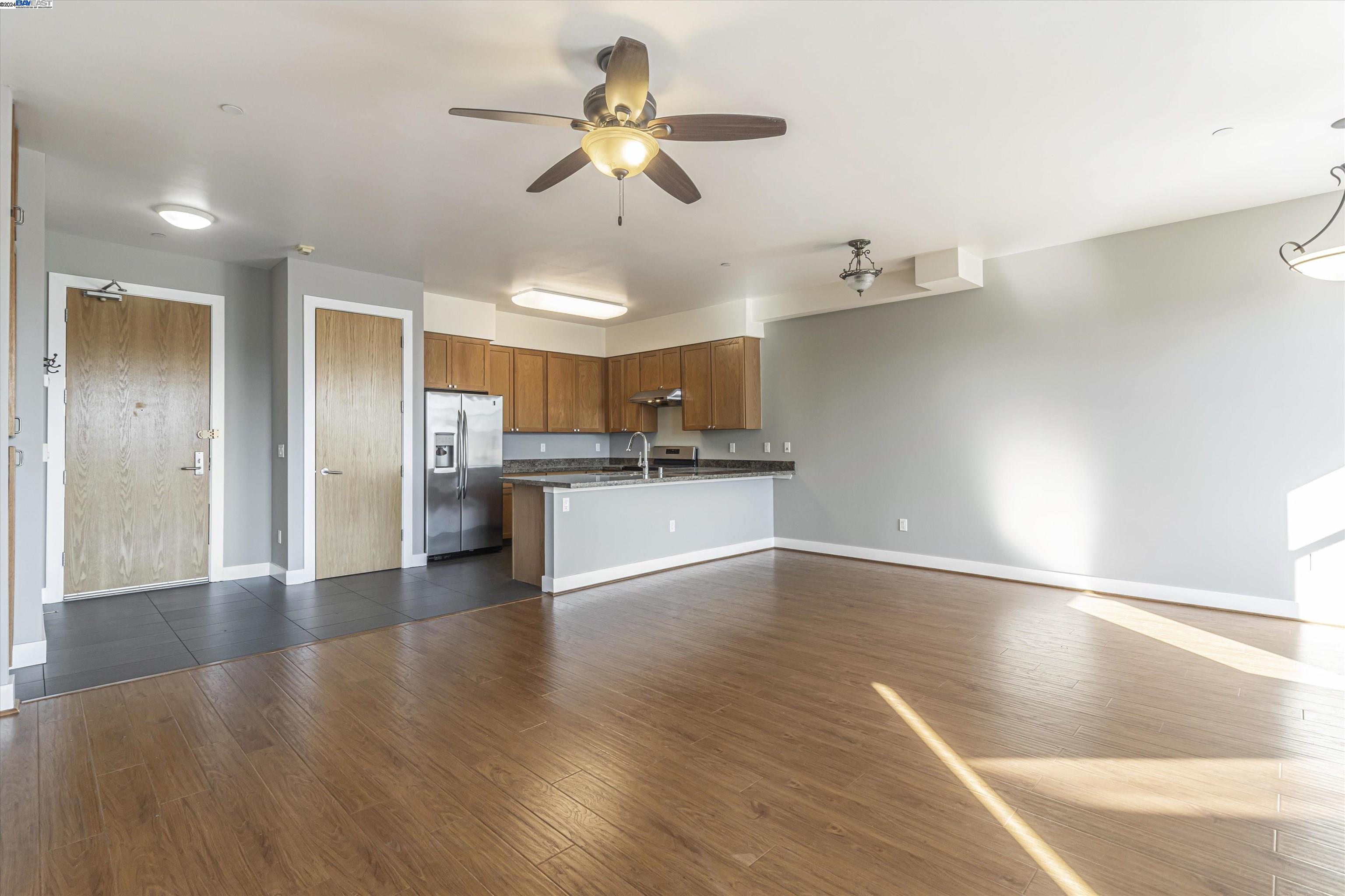 1020 Jackson St # 302, Oakland, California 94607, 1 Bedroom Bedrooms, 3 Rooms Rooms,1 BathroomBathrooms,Residential,For Sale,1020 Jackson St # 302,41080962
