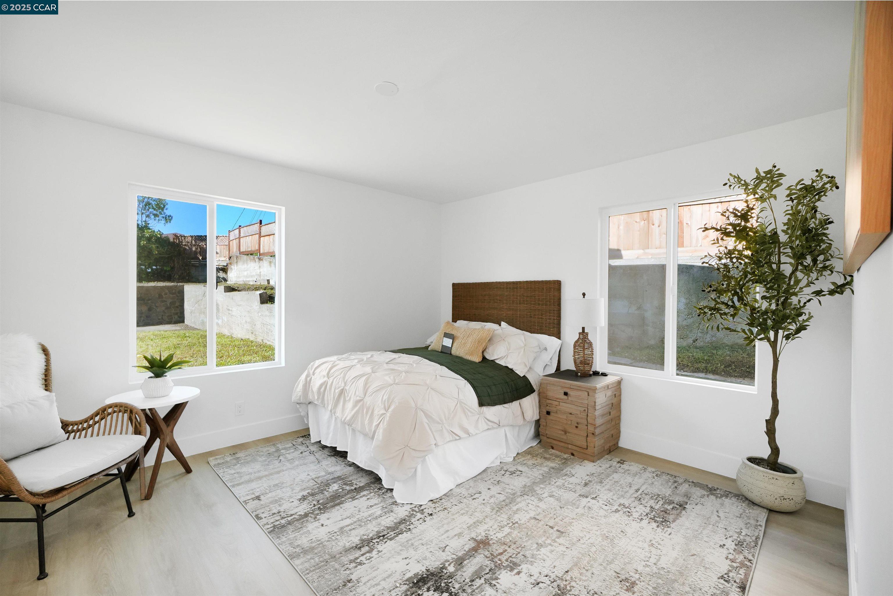 Detail Gallery Image 7 of 16 For 1923 Thompson Ln, El Sobrante,  CA 94803 - 2 Beds | 1/1 Baths