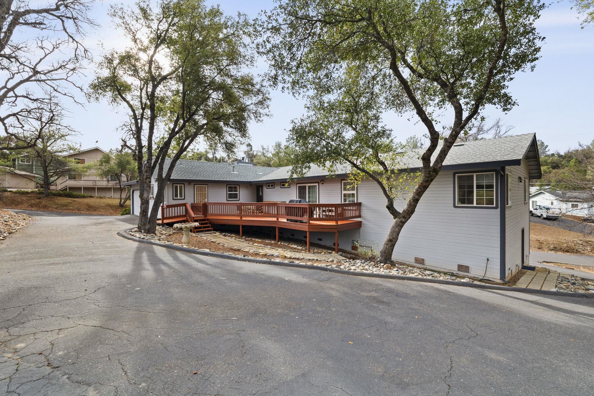 Detail Gallery Image 1 of 1 For 12932 Green Valley Circle, Groveland,  CA 95321 - 5 Beds | 2/1 Baths