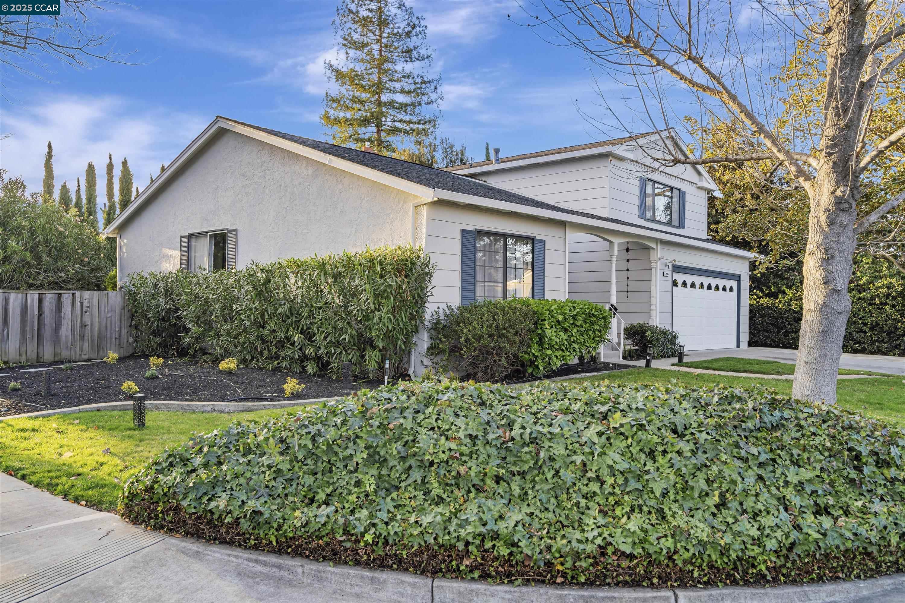 2416 Sanderling Dr