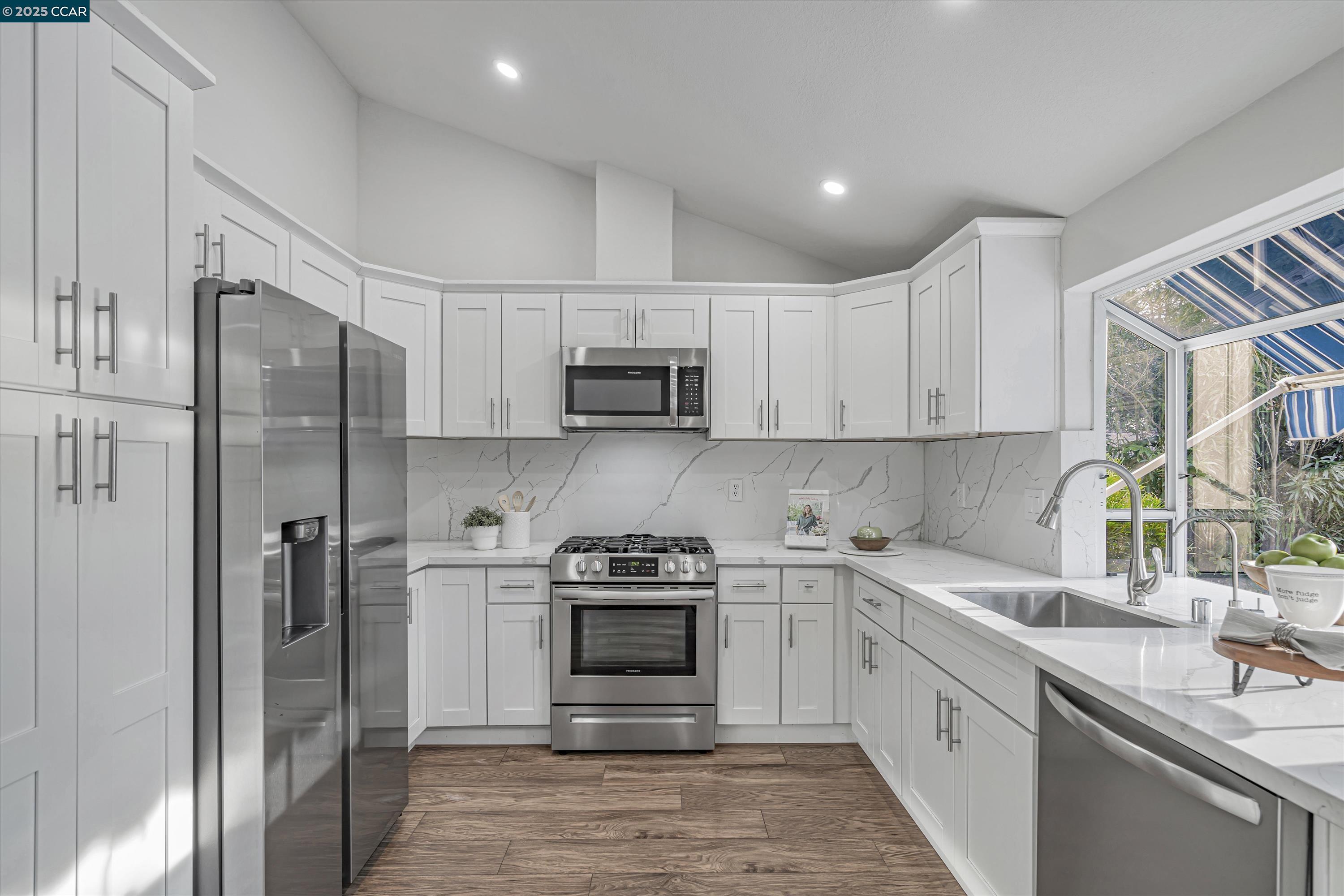 2416 Sanderling Dr