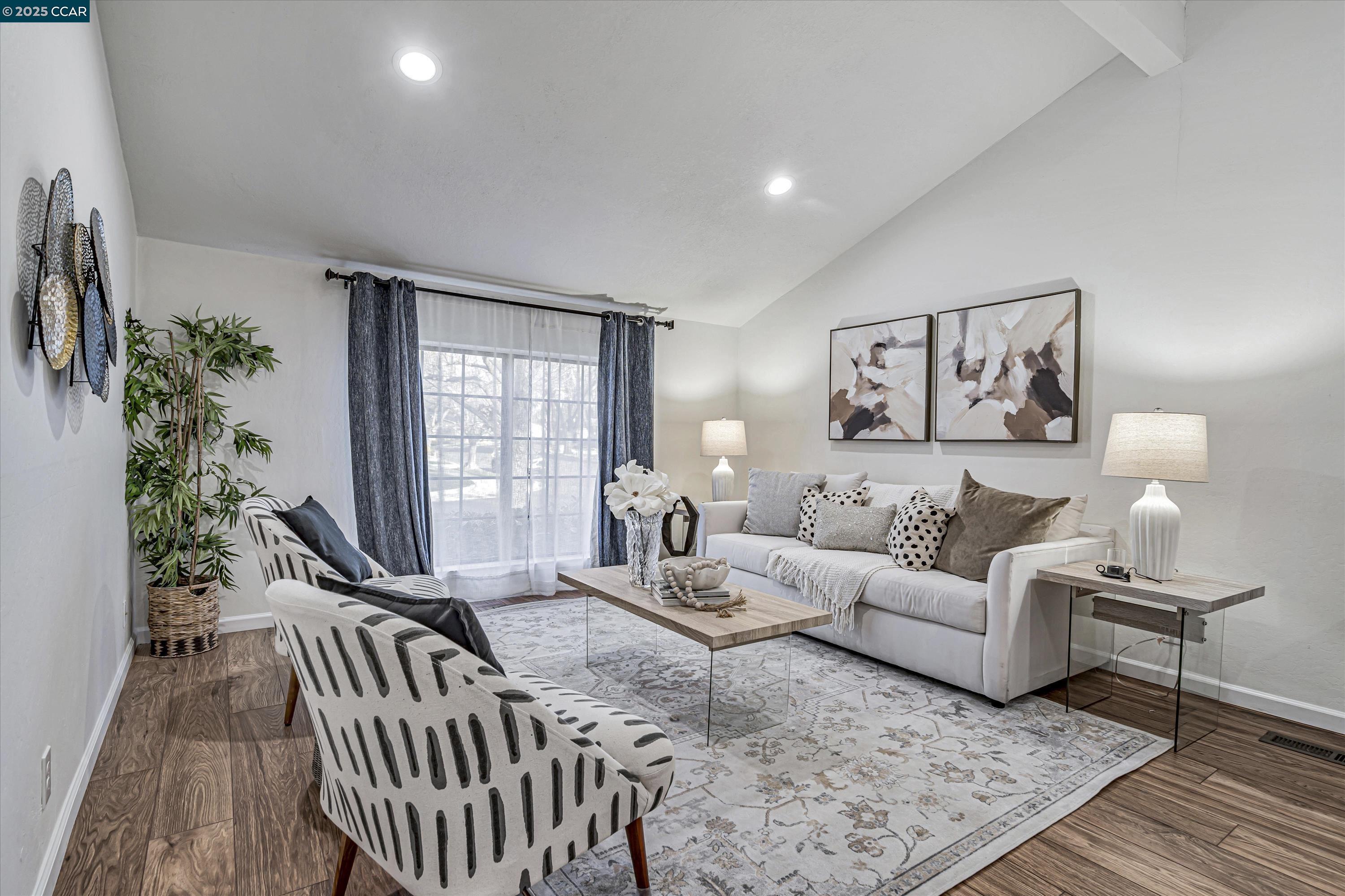2416 Sanderling Dr