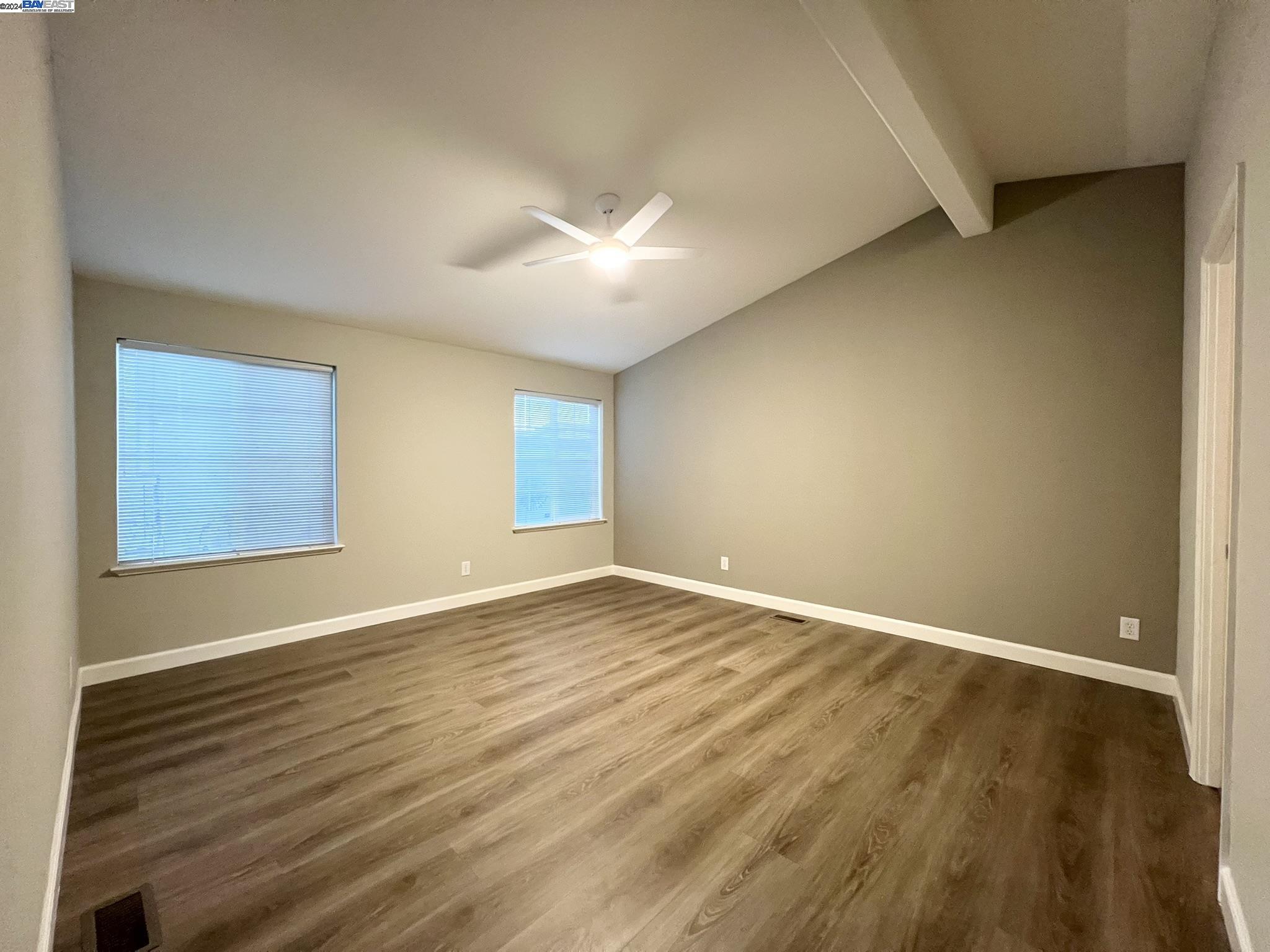 property-img