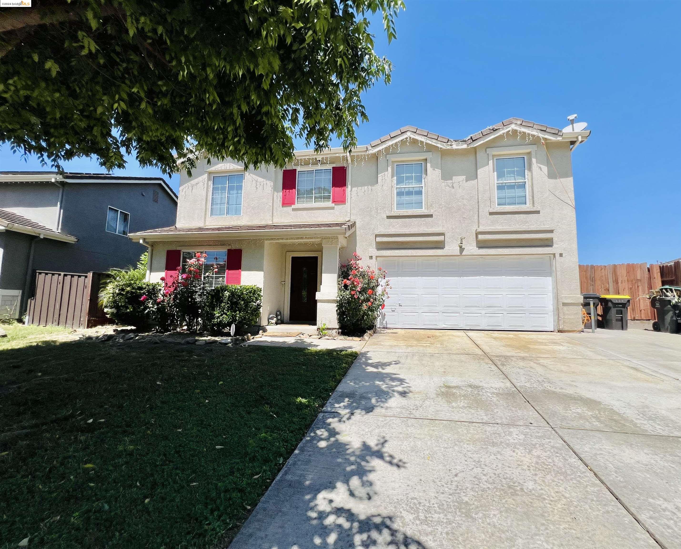 Detail Gallery Image 1 of 23 For 2215 Dune Pl, Stockton,  CA 95206 - 3 Beds | 2/1 Baths