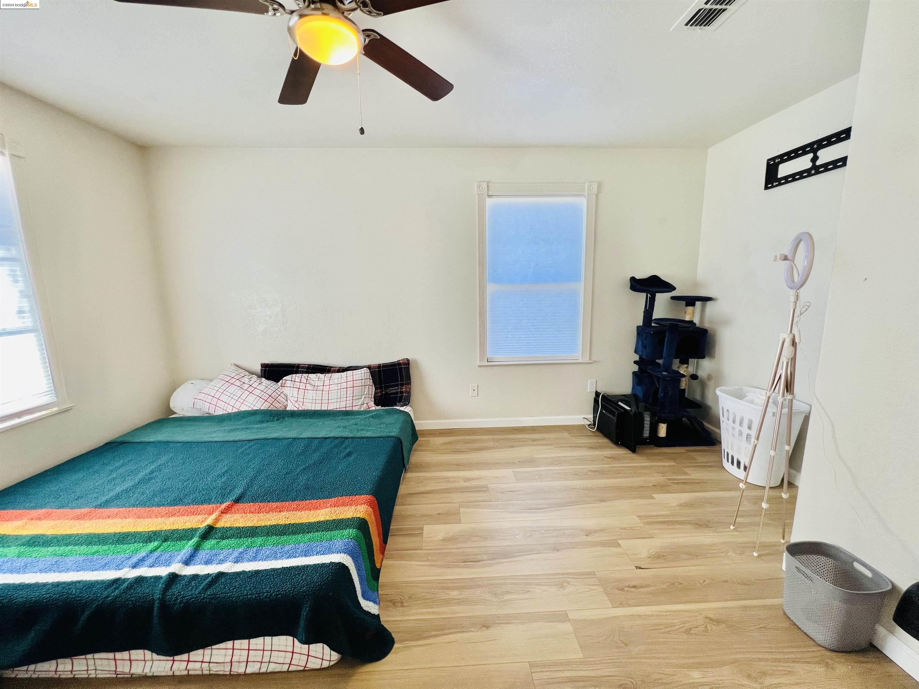 Detail Gallery Image 14 of 23 For 2215 Dune Pl, Stockton,  CA 95206 - 3 Beds | 2/1 Baths
