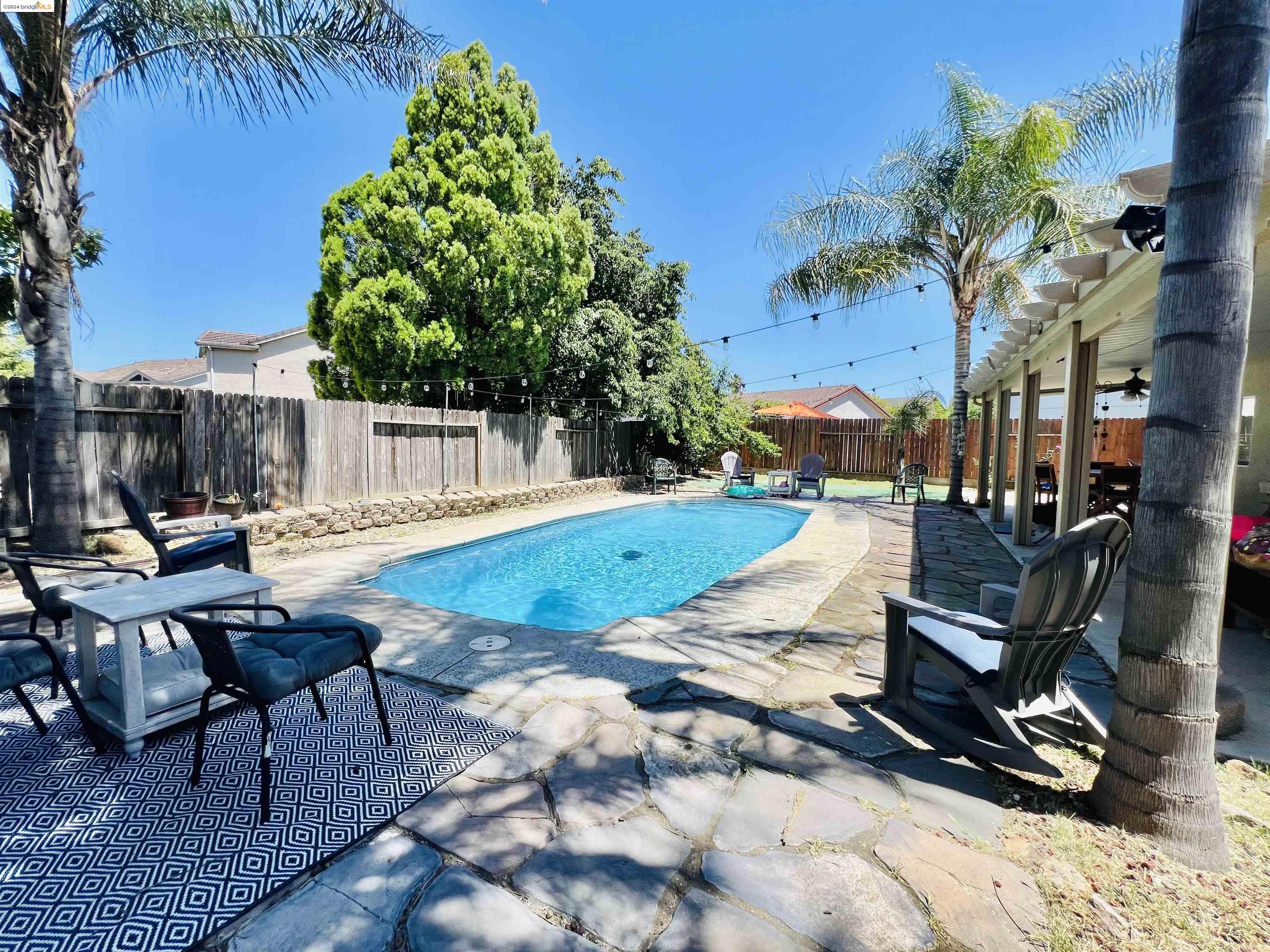 Detail Gallery Image 20 of 23 For 2215 Dune Pl, Stockton,  CA 95206 - 3 Beds | 2/1 Baths