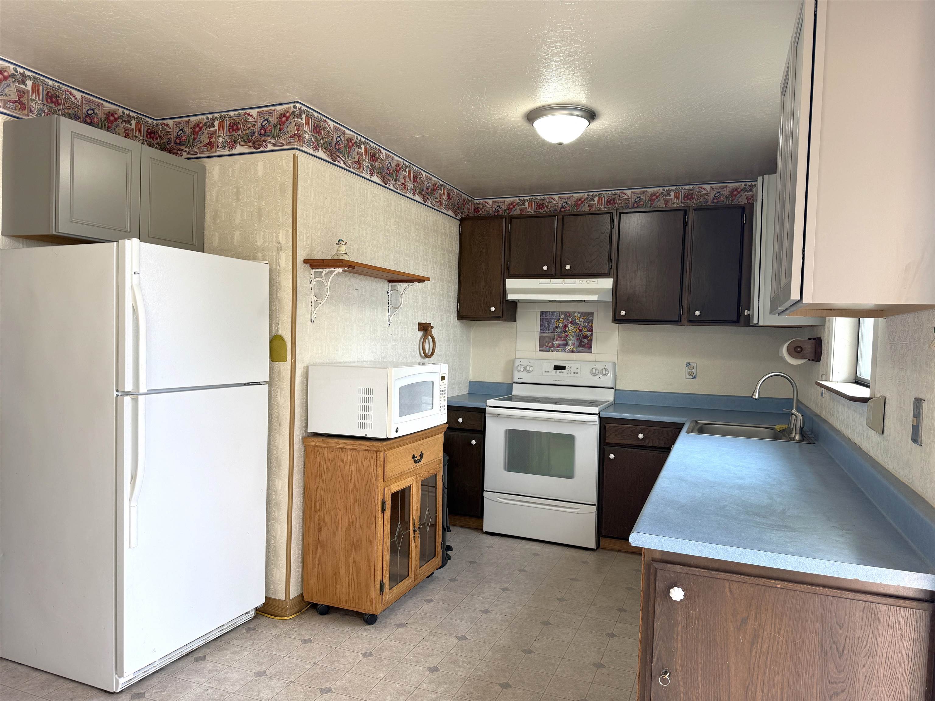 Detail Gallery Image 8 of 49 For 33757 Upper Leland Rd #D,  Strawberry,  CA 95364 - 3 Beds | 2 Baths