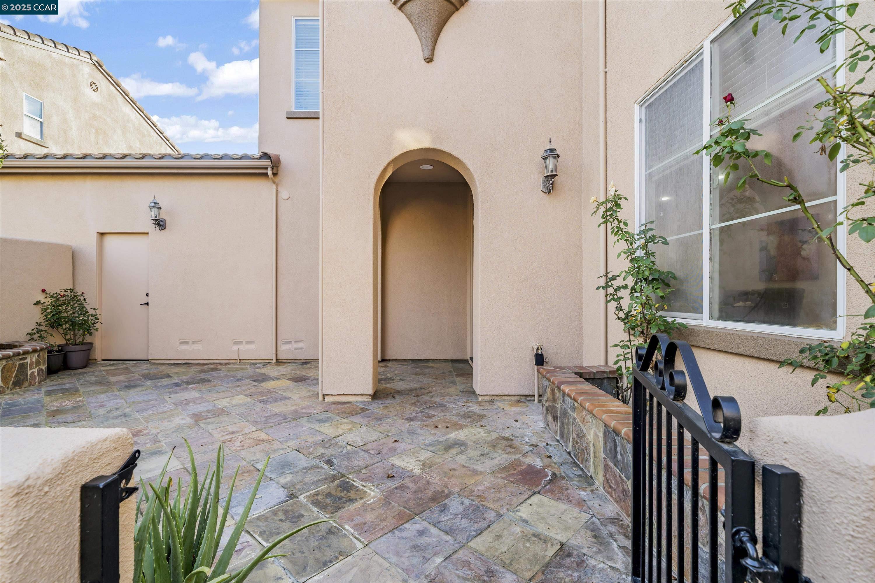 1111 Cedarwood Loop