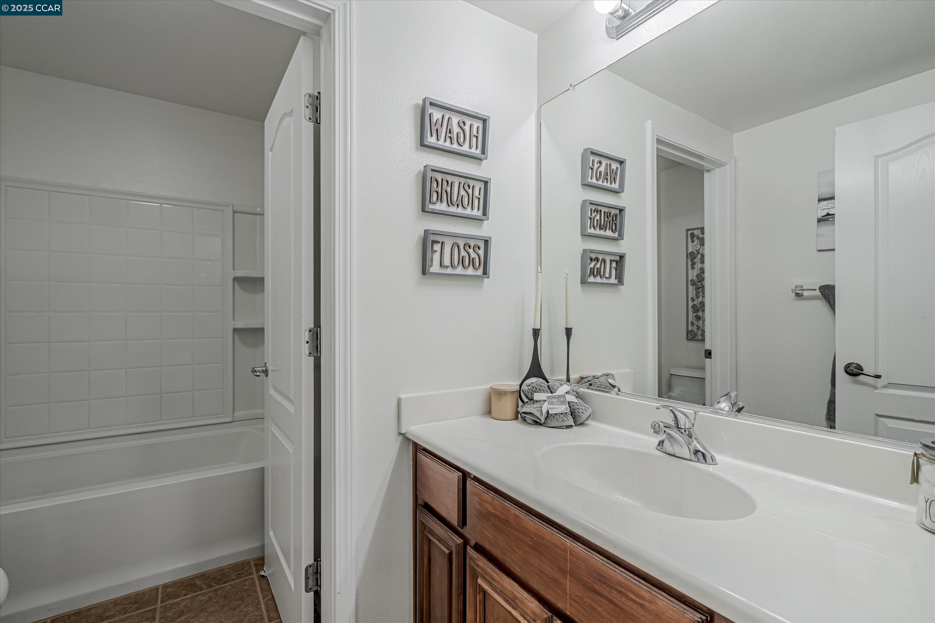 1111 Cedarwood Loop