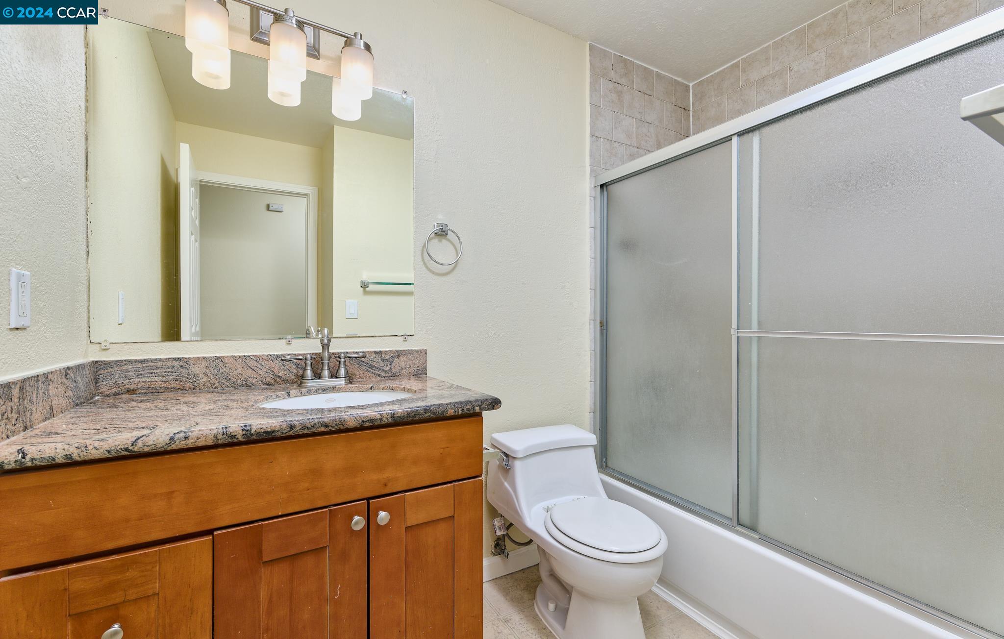 Detail Gallery Image 7 of 26 For 2405 Alderwood Dr, Antioch,  CA 94509 - 4 Beds | 2/1 Baths