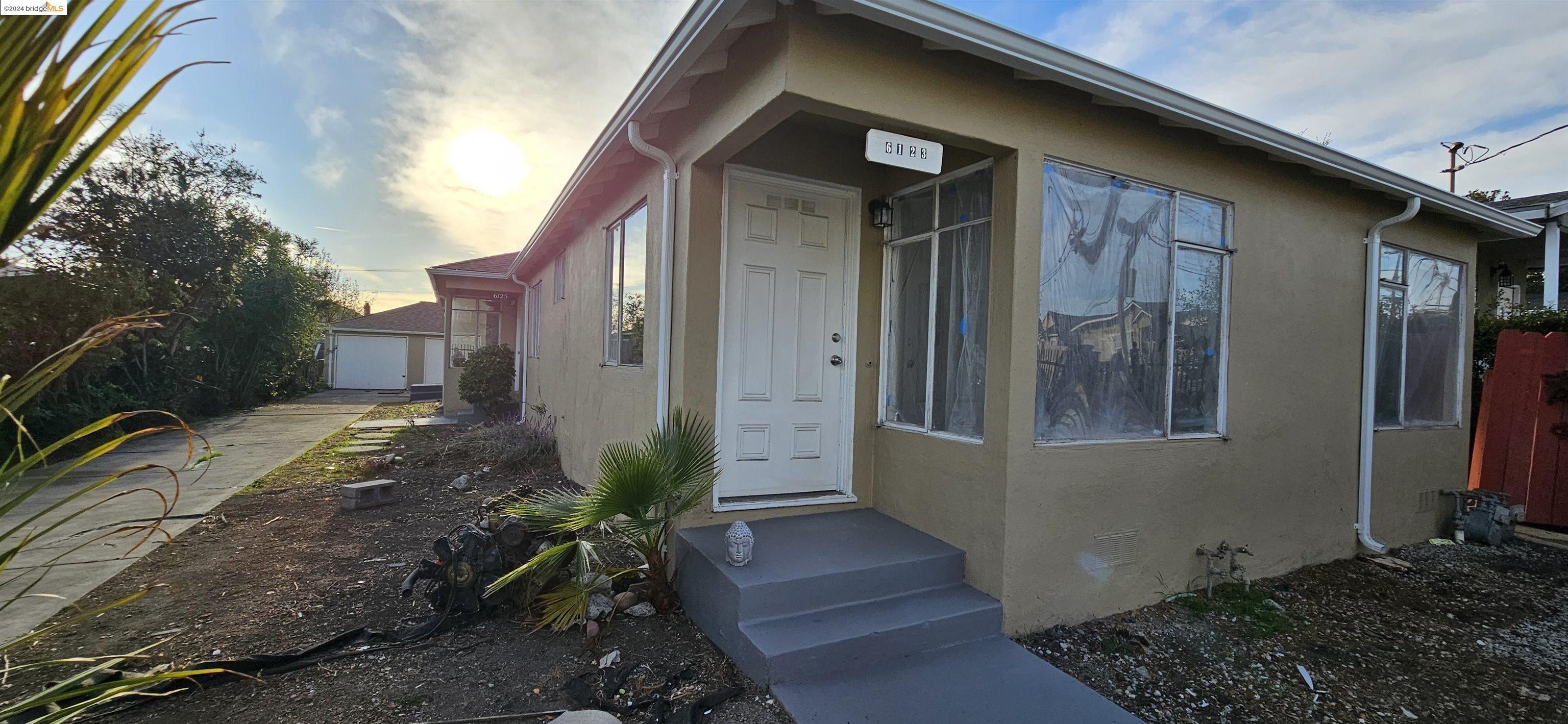 Thumbnail for 6123 Bromley Ave, Oakland, CA 94621
