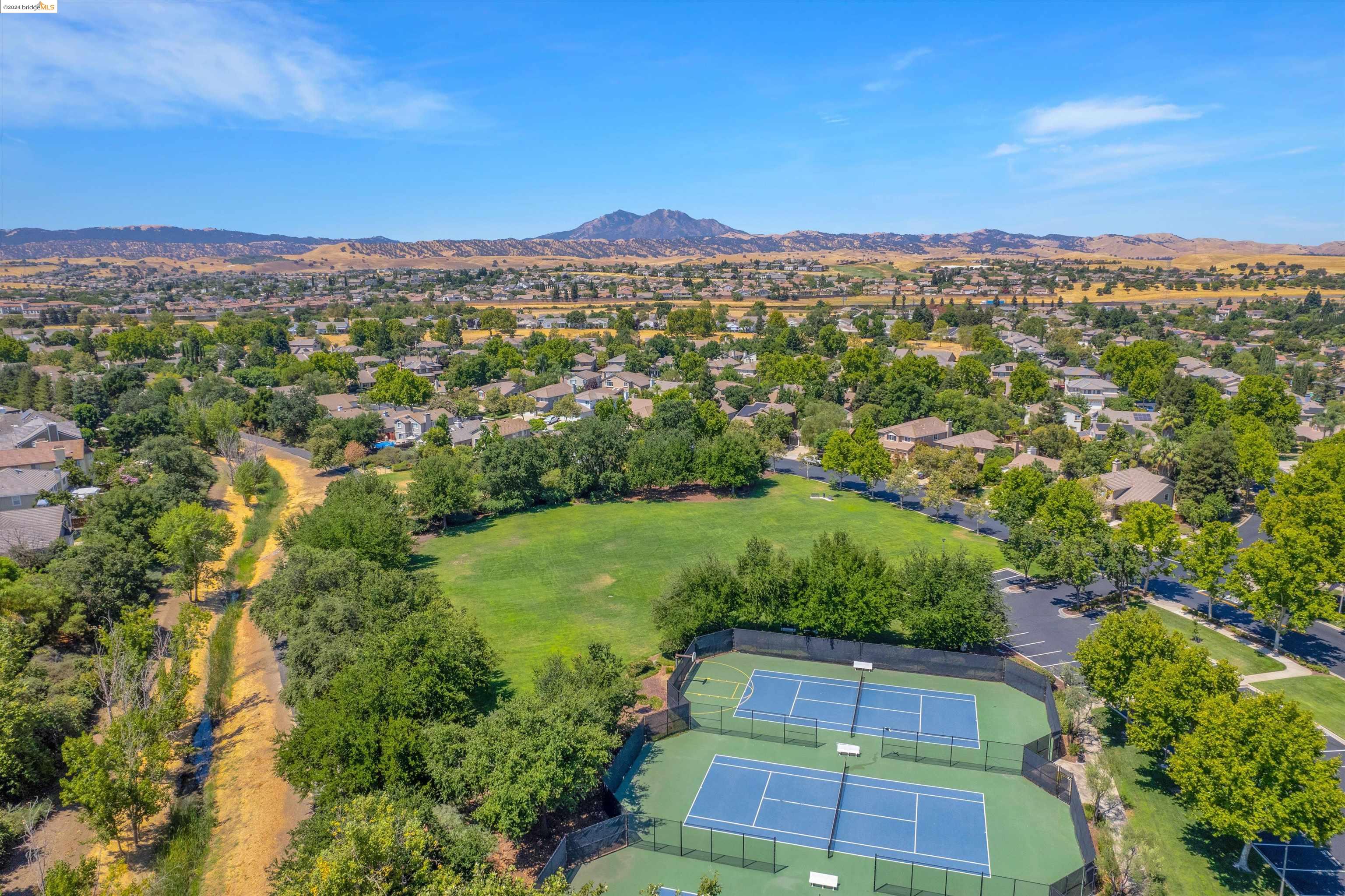 Detail Gallery Image 35 of 39 For 613 Apple Hill Dr, Brentwood,  CA 94513 - 4 Beds | 2 Baths