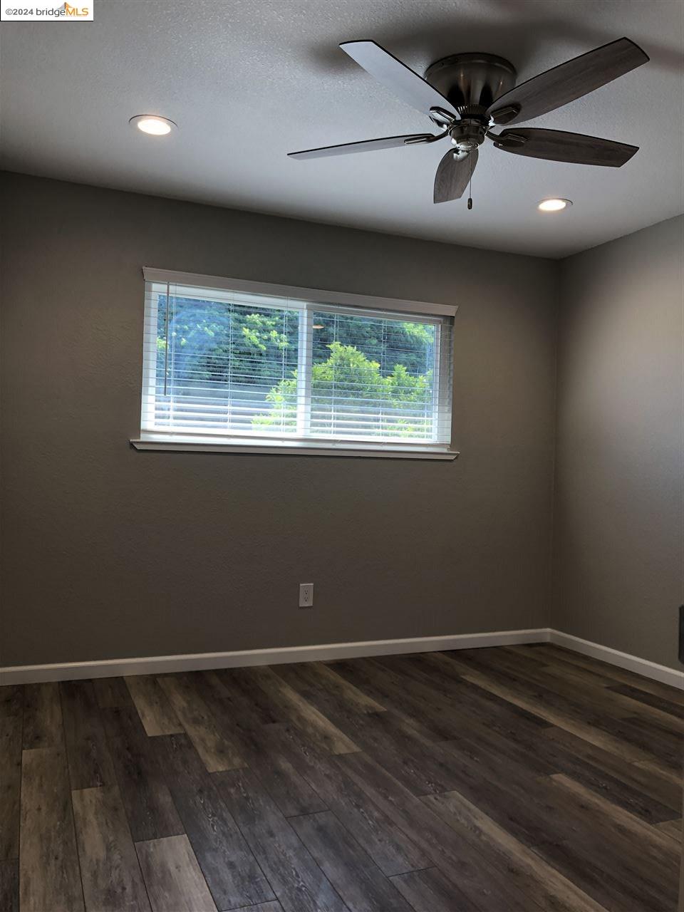 Detail Gallery Image 6 of 18 For 1021 W 8th St #2,  Antioch,  CA 94509-1573 - 2 Beds | 1 Baths