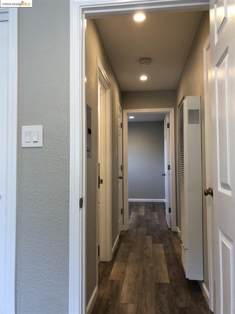 Detail Gallery Image 9 of 18 For 1021 W 8th St #2,  Antioch,  CA 94509-1573 - 2 Beds | 1 Baths