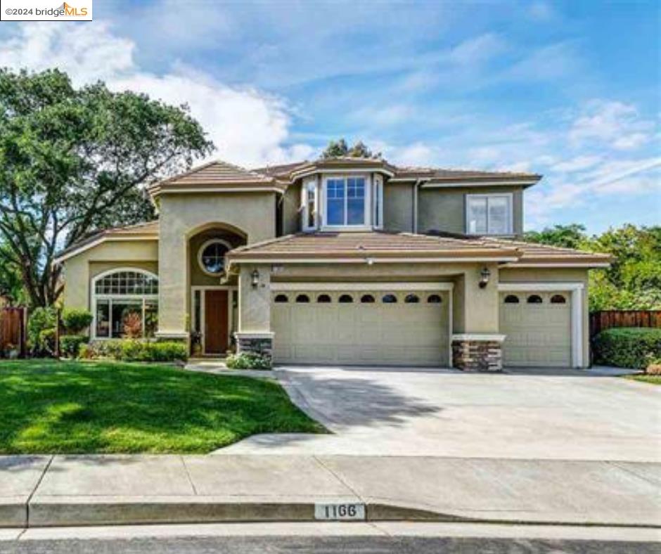 This charming property offers convenience and comfort, nestled in a vibrant community with easy access to shopping, dining, and entertainment. Imagine waking up to the beauty of tree-lined streets and having everything you need just a short walk away. With excellent schools, parks, and recreational facilities nearby, it's the perfect place for families and individuals alike. Whether you're commuting to work or exploring local attractions, you'll find that this location truly has it all. Don't miss your chance to become a part of this wonderful neighborhood!  High School: Las Lomas High School / Middle School: Walnutcreek Intermediate School / Elementary: Indian Valley Elementary School