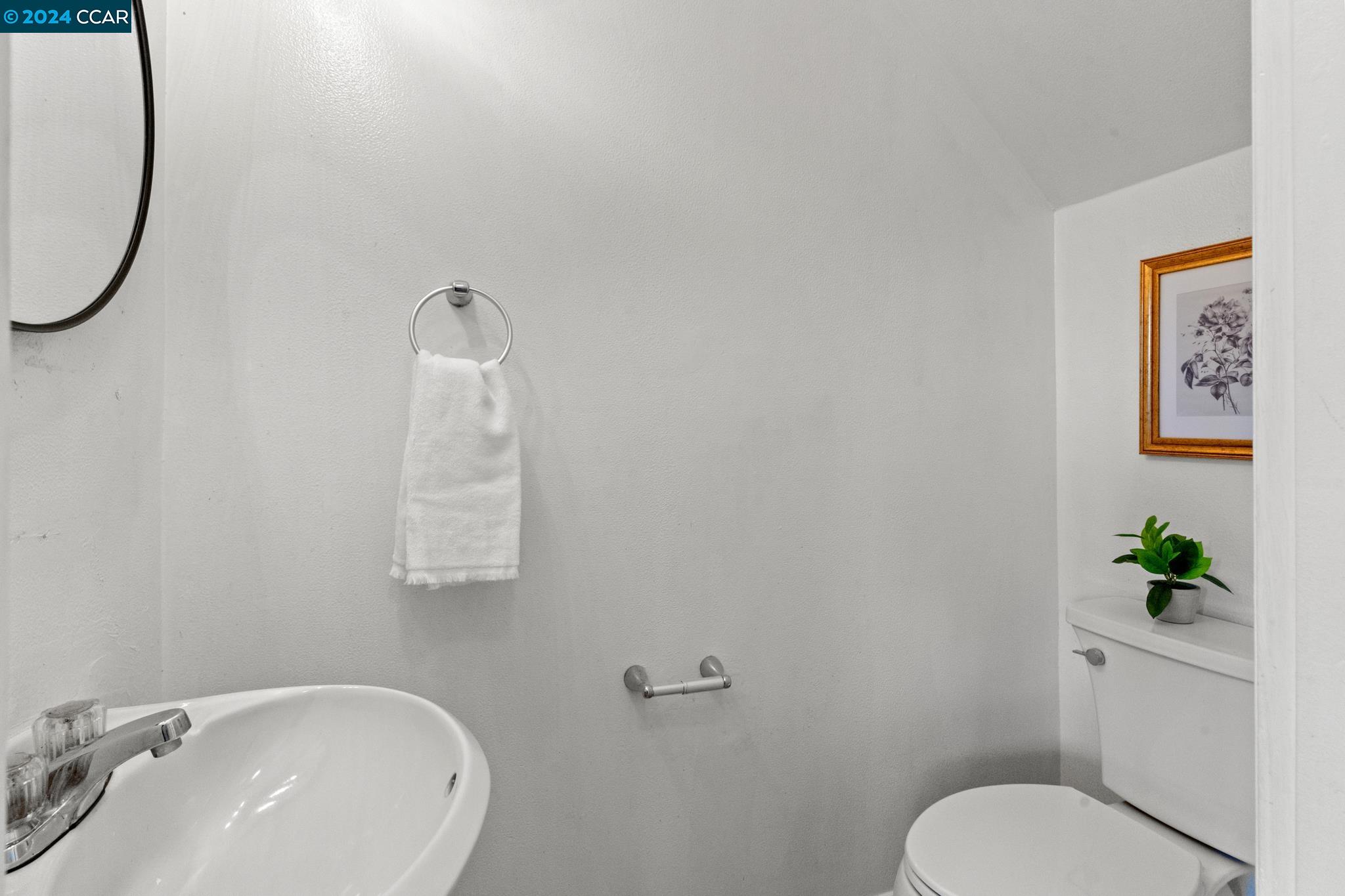 Detail Gallery Image 12 of 48 For 27850 Del Norte Ct, Hayward,  CA 94545 - 2 Beds | 1/1 Baths